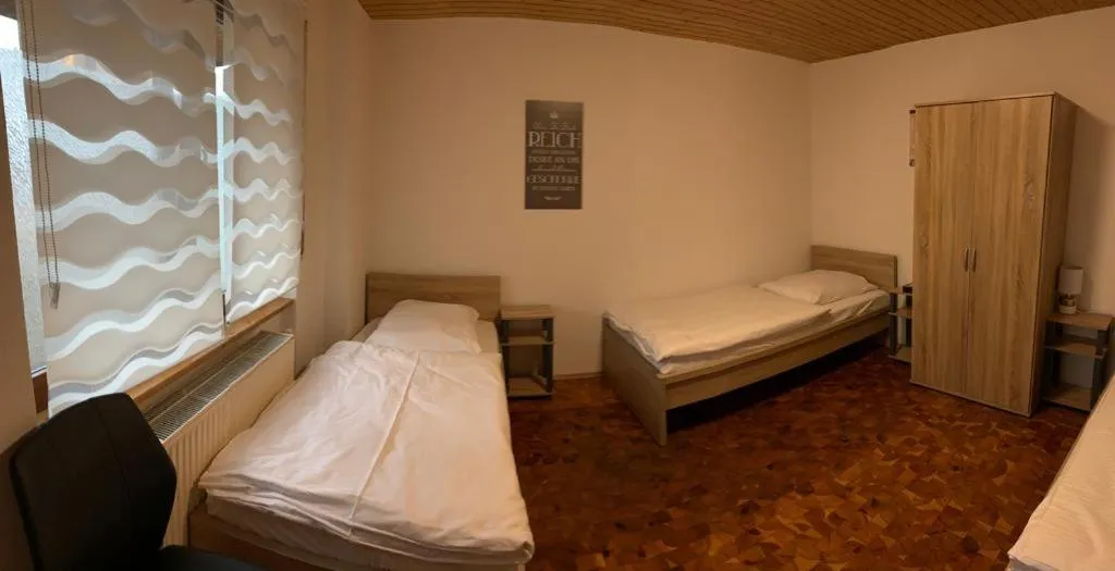 AB Apartment - Zimmer mit Gemeinschaftsräumen in Uhingen