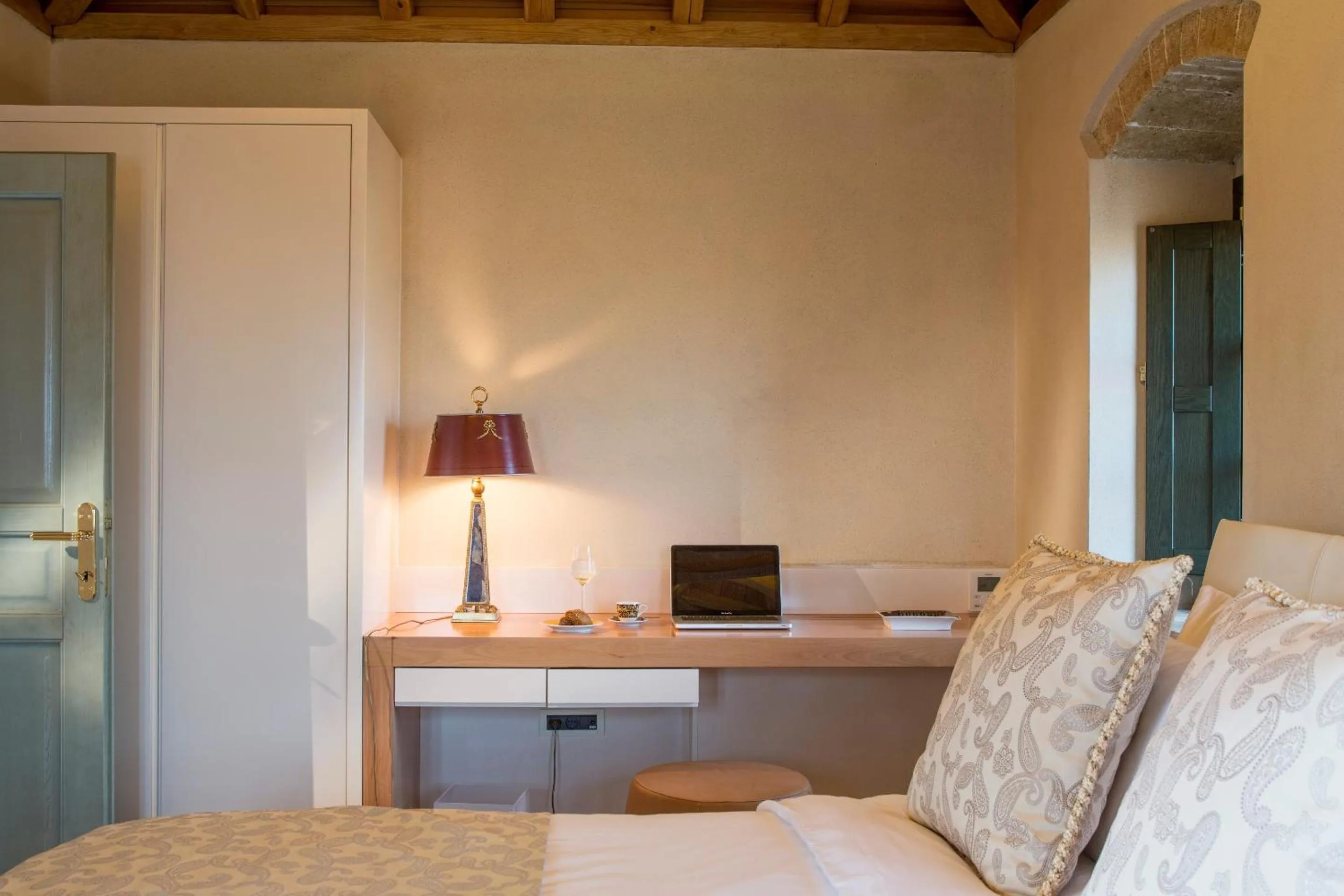 Decorative detail, Bed in Moni Emvasis Luxury Suites