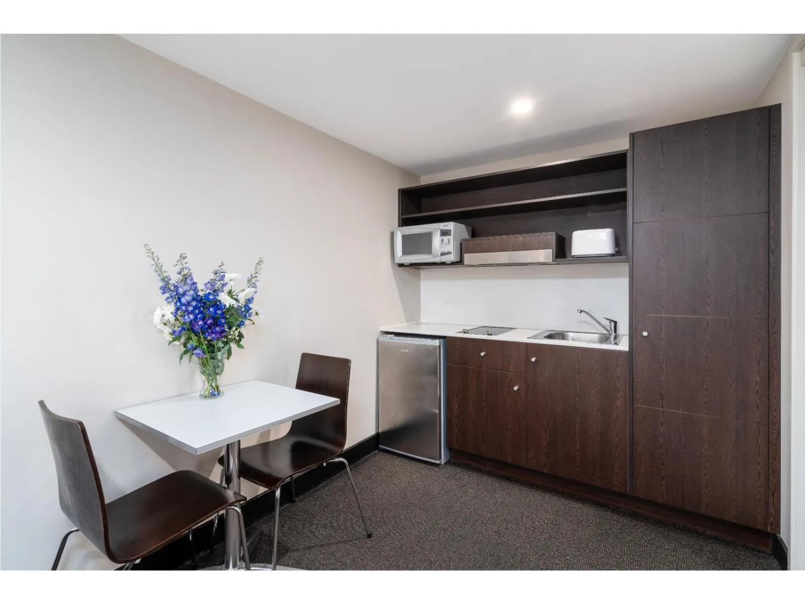 kitchen in Leisure Inn Penny Royal Hotel & Apartments
