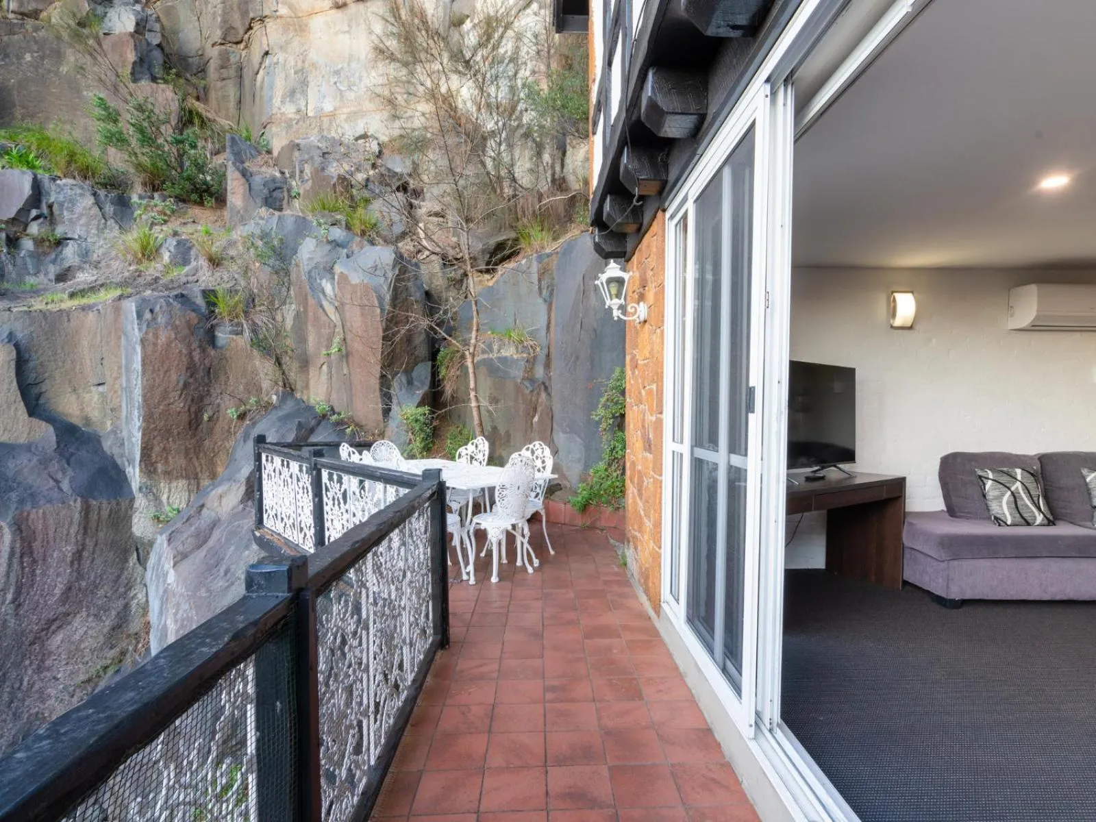 Balcony/Terrace in Leisure Inn Penny Royal Hotel & Apartments