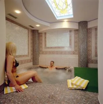 Hot Tub in Hotel Patrizia Dolomites Glamour