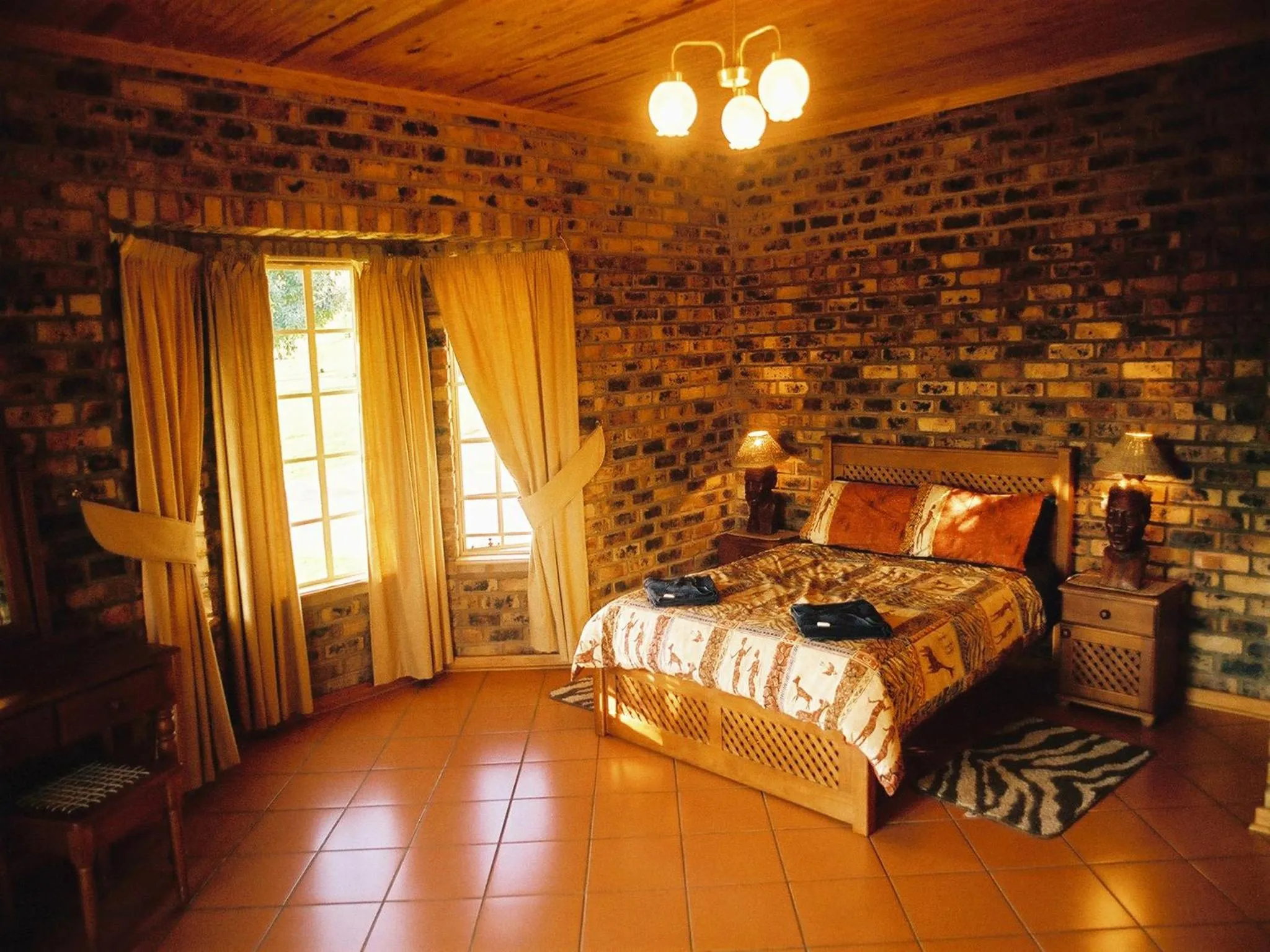 Bedroom, Bed in Thaba Tsweni Lodge & Safaris