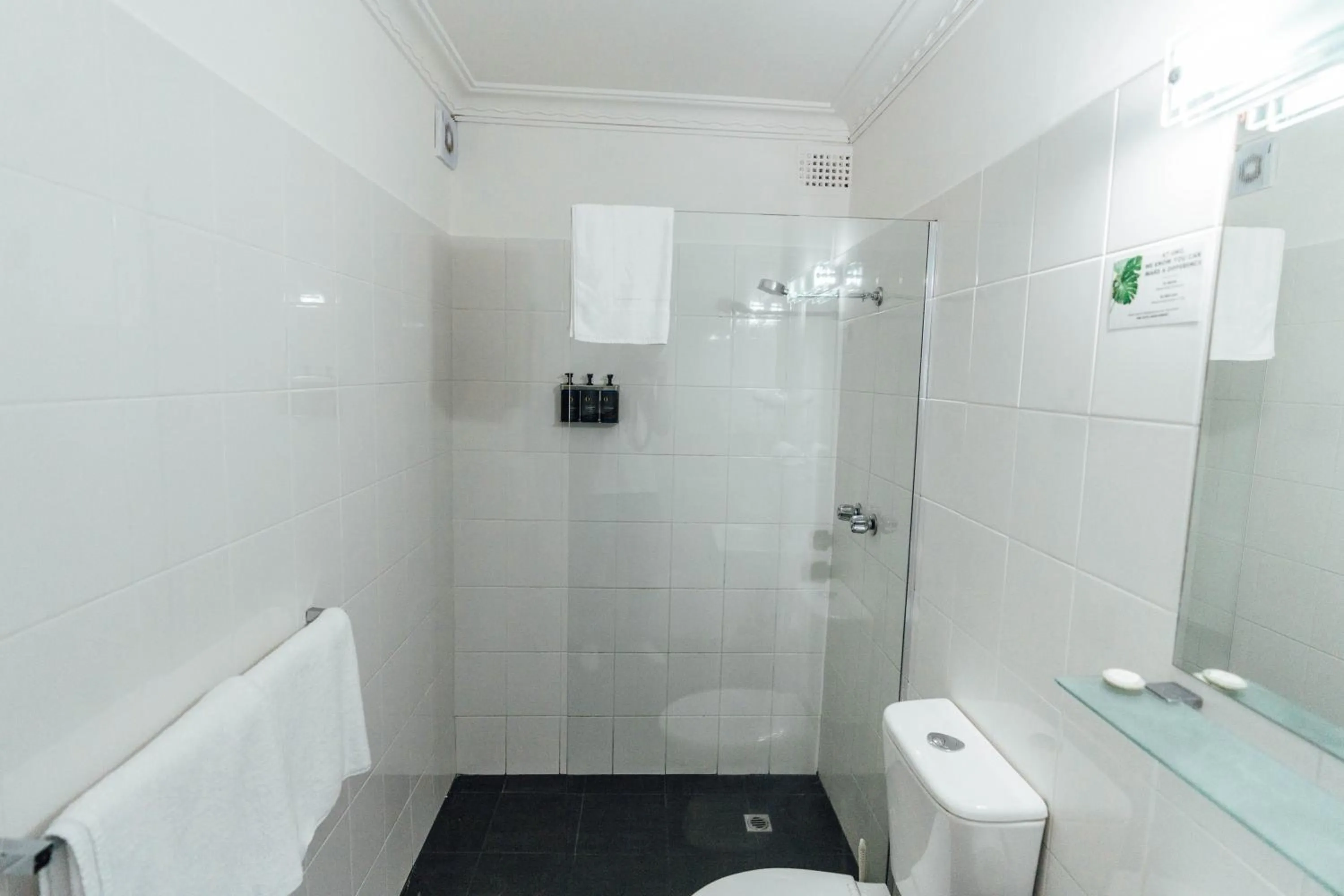 Bathroom in UNO Hotel Sydney