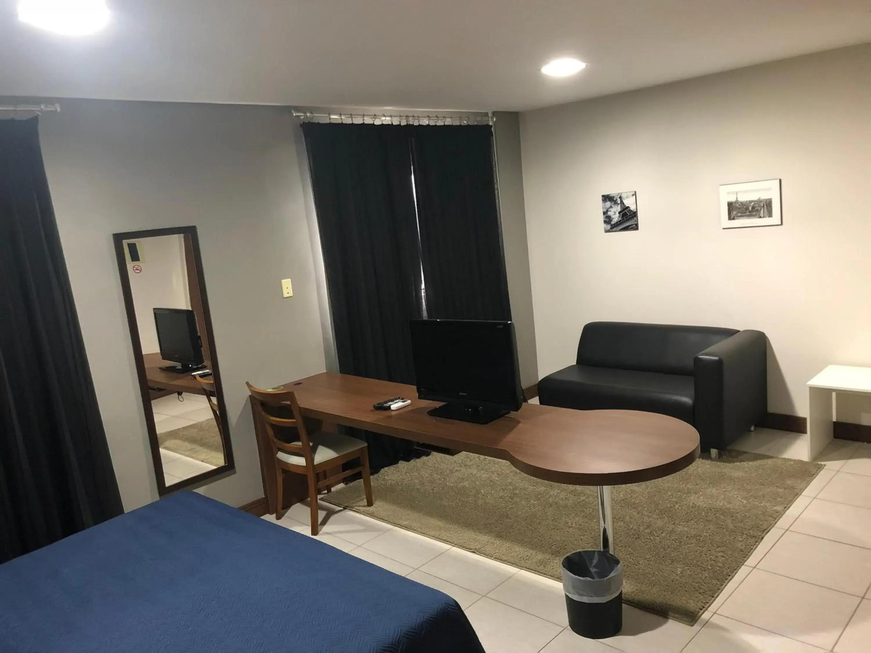 TV and multimedia in Summit Dom Apart Hotel TV and multimedia in Summit Dom Apart Hotel