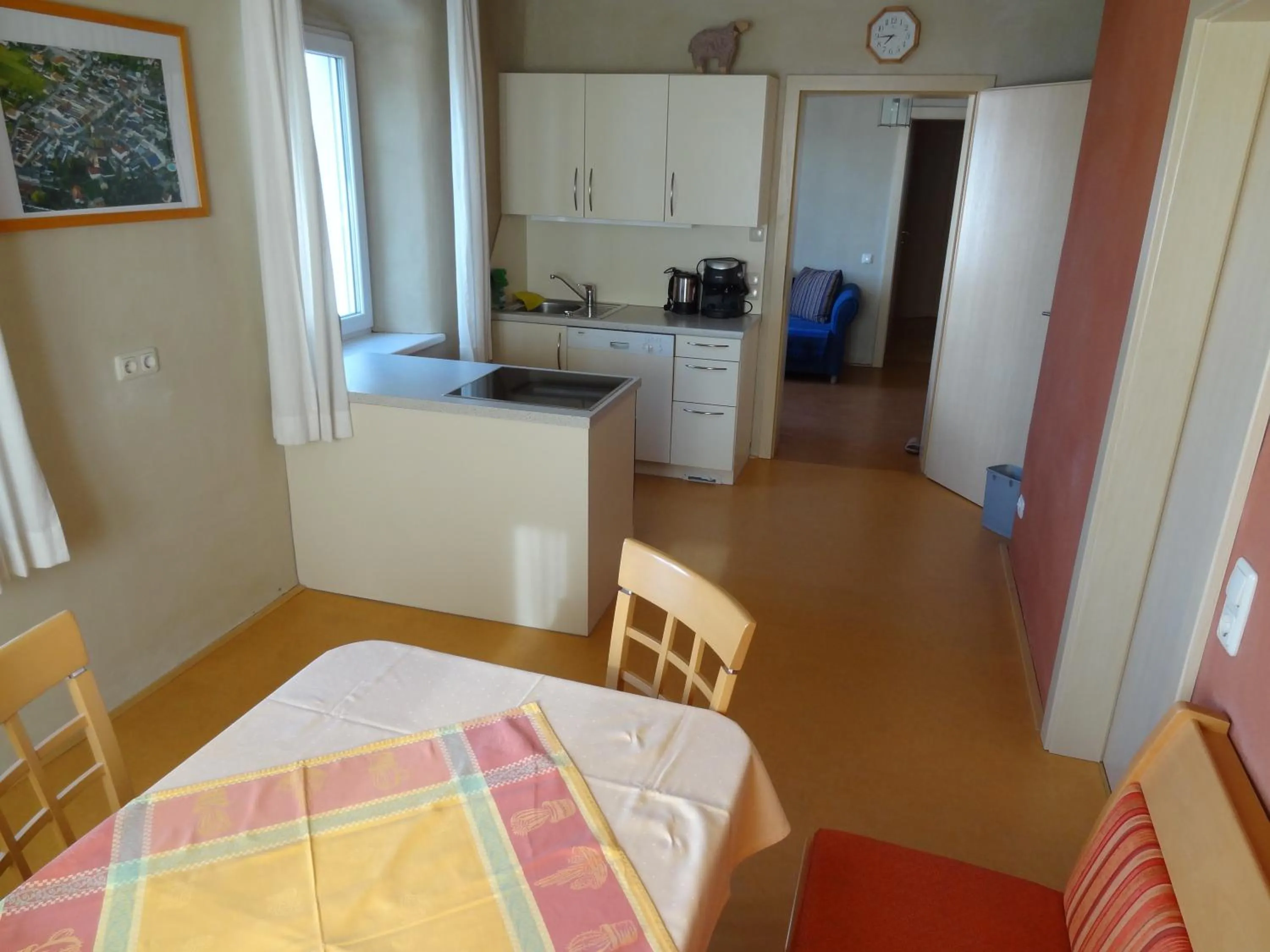 Kitchen or kitchenette, Bed in Ferienwohnung Veit