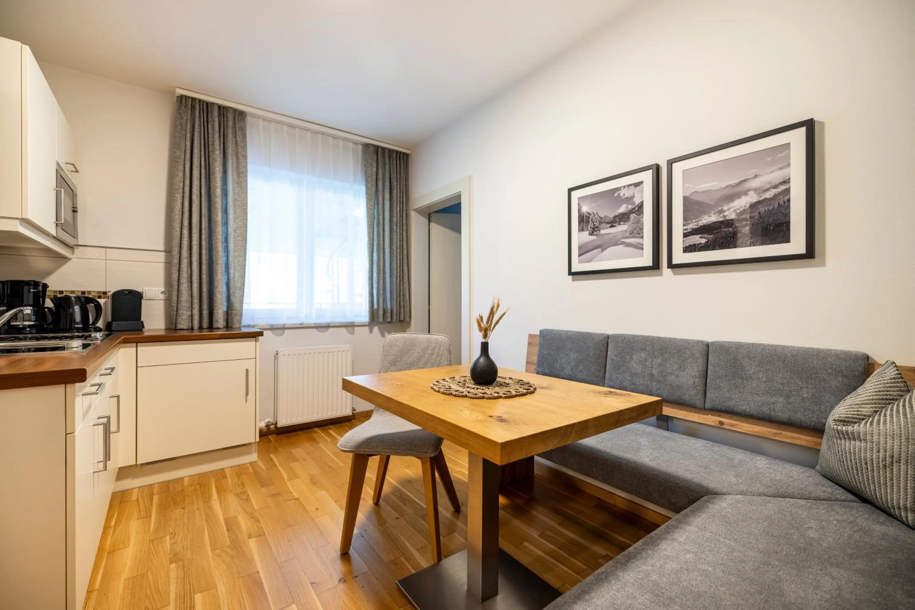 Kitchen or kitchenette in Aparthotel Jägerheim