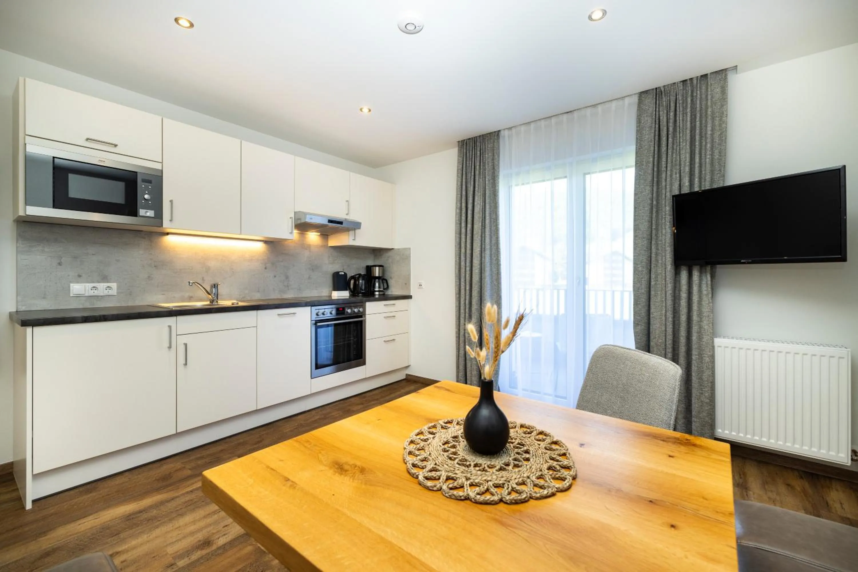 Kitchen or kitchenette in Aparthotel Jägerheim