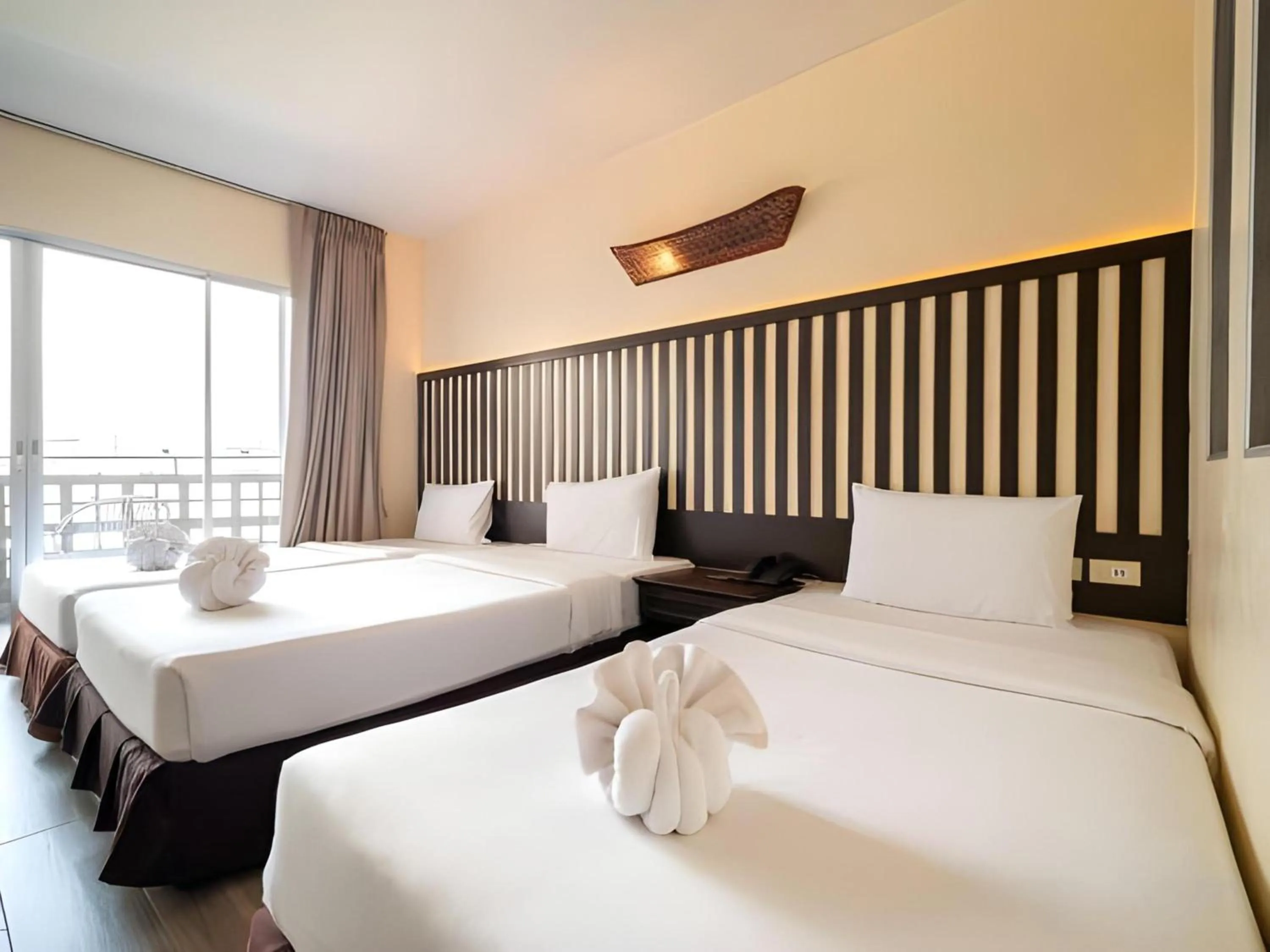 Photo of the whole room, Bed in Sunday JA Plus Hotel