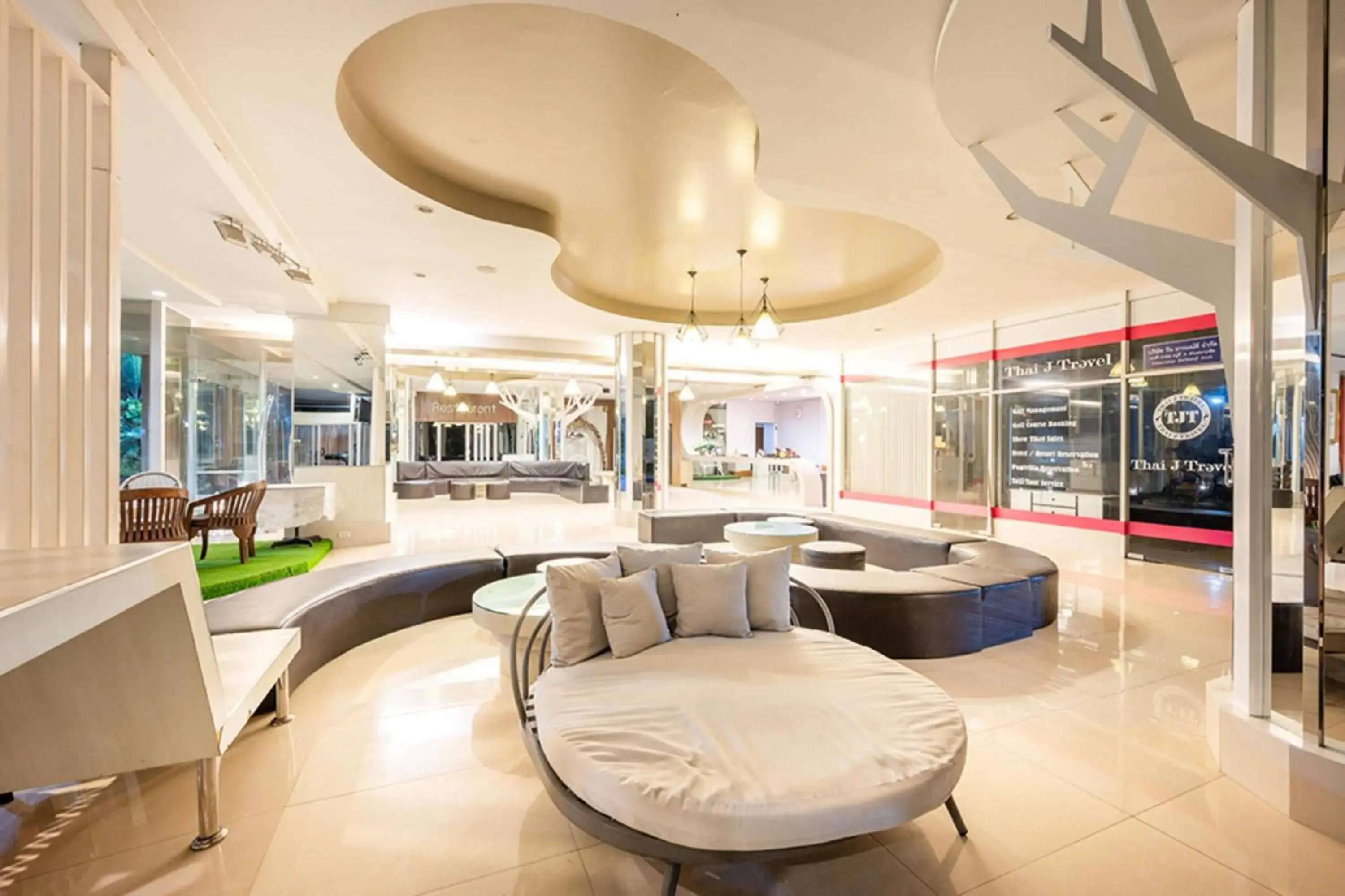 Lobby or reception in Sunday JA Plus Hotel Lobby or reception in Sunday JA Plus Hotel