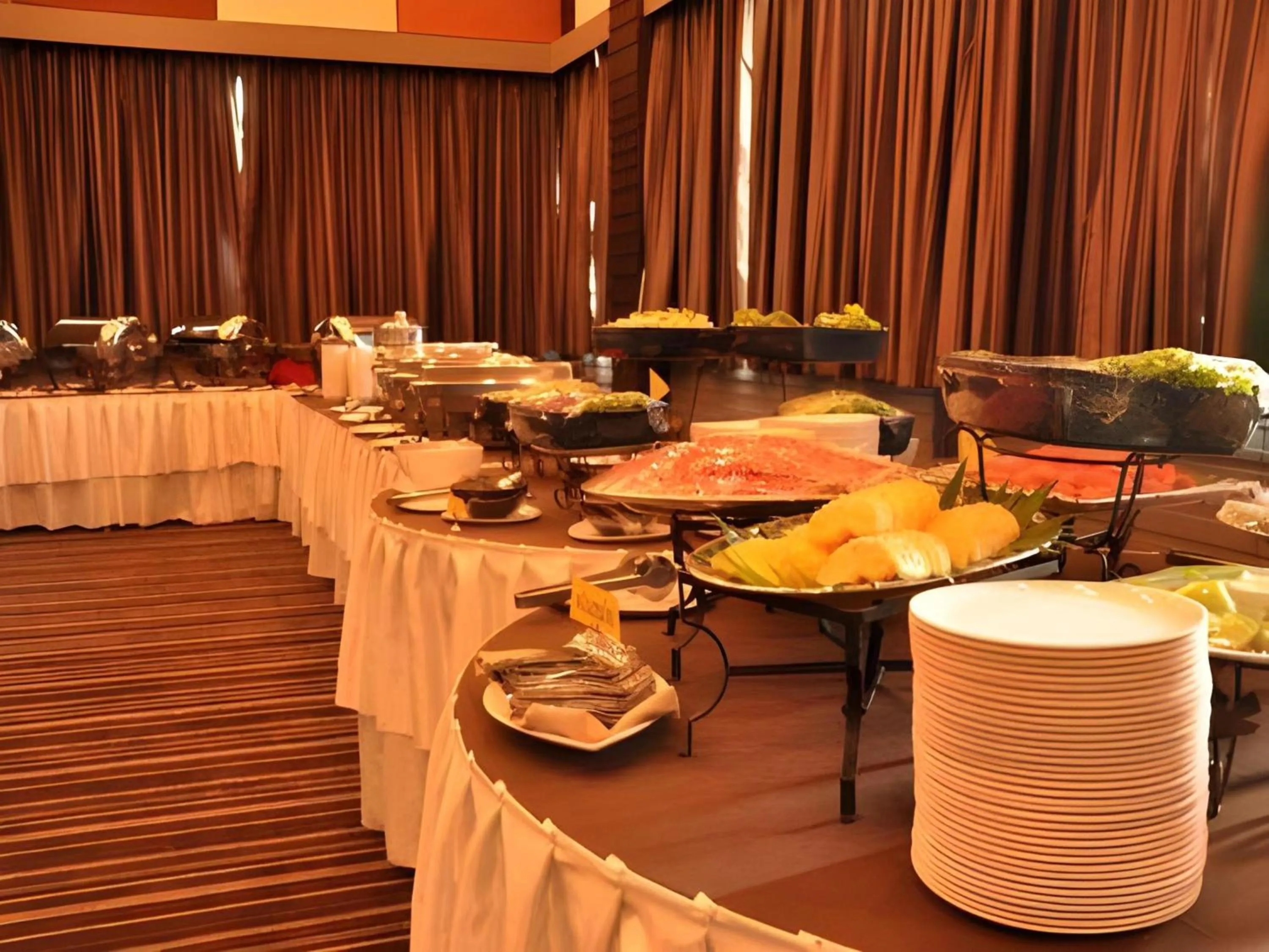 Restaurant/places to eat in Sunday JA Plus Hotel