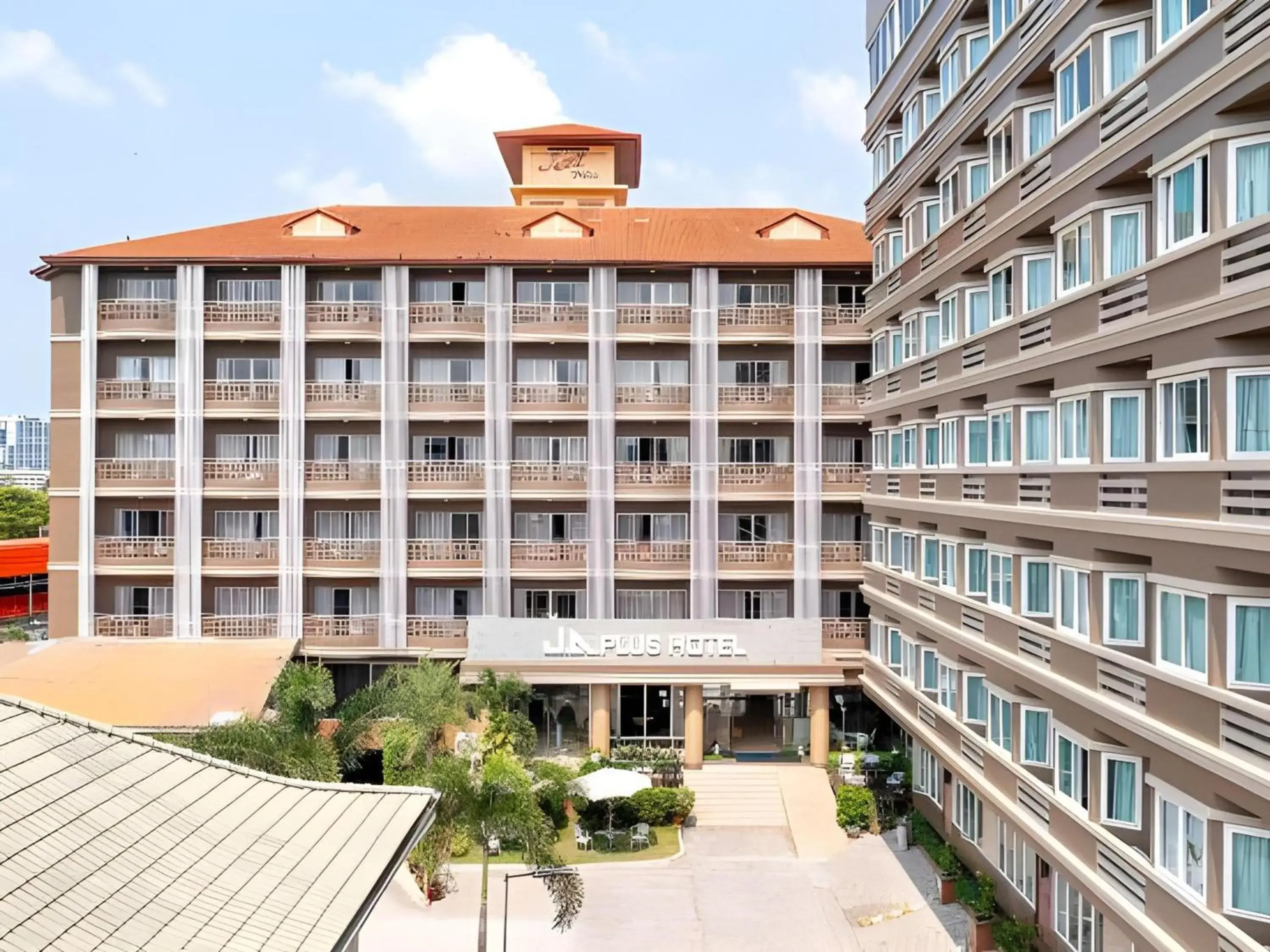 Property building in Sunday JA Plus Hotel Property building in Sunday JA Plus Hotel