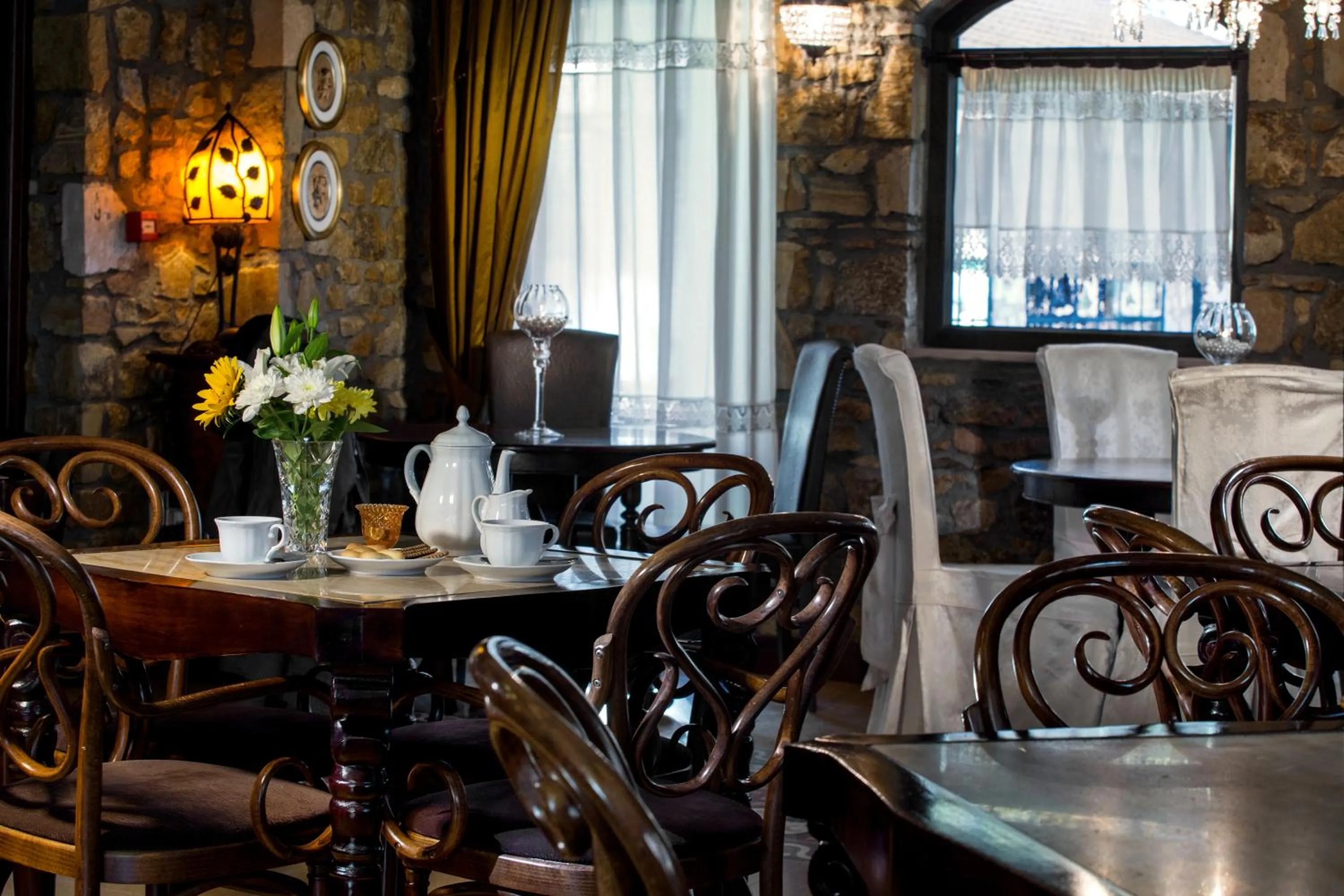 Lounge or bar in Atrion Highland Hotel