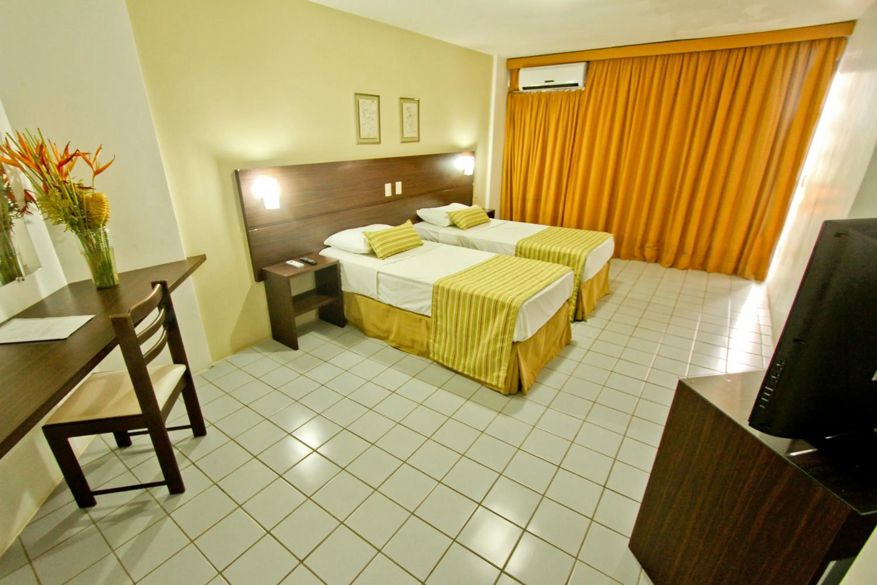Photo of the whole room, Bed in Petrolina Palace Hotel