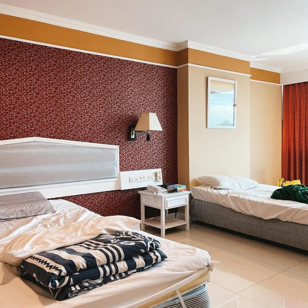 Bed in Bay Hotel Srinakarin