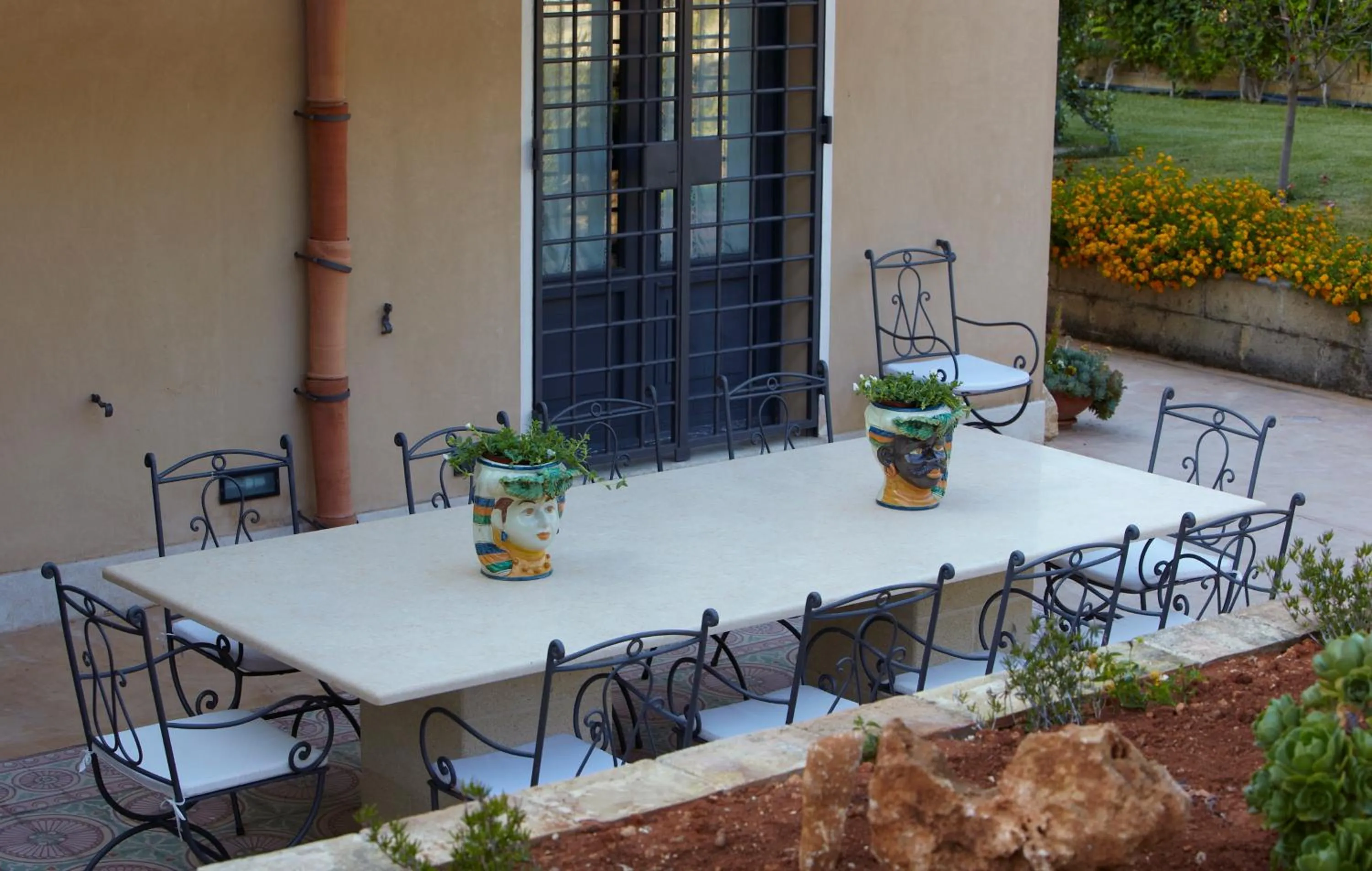 Decorative detail in Baglio Sant'Andrea