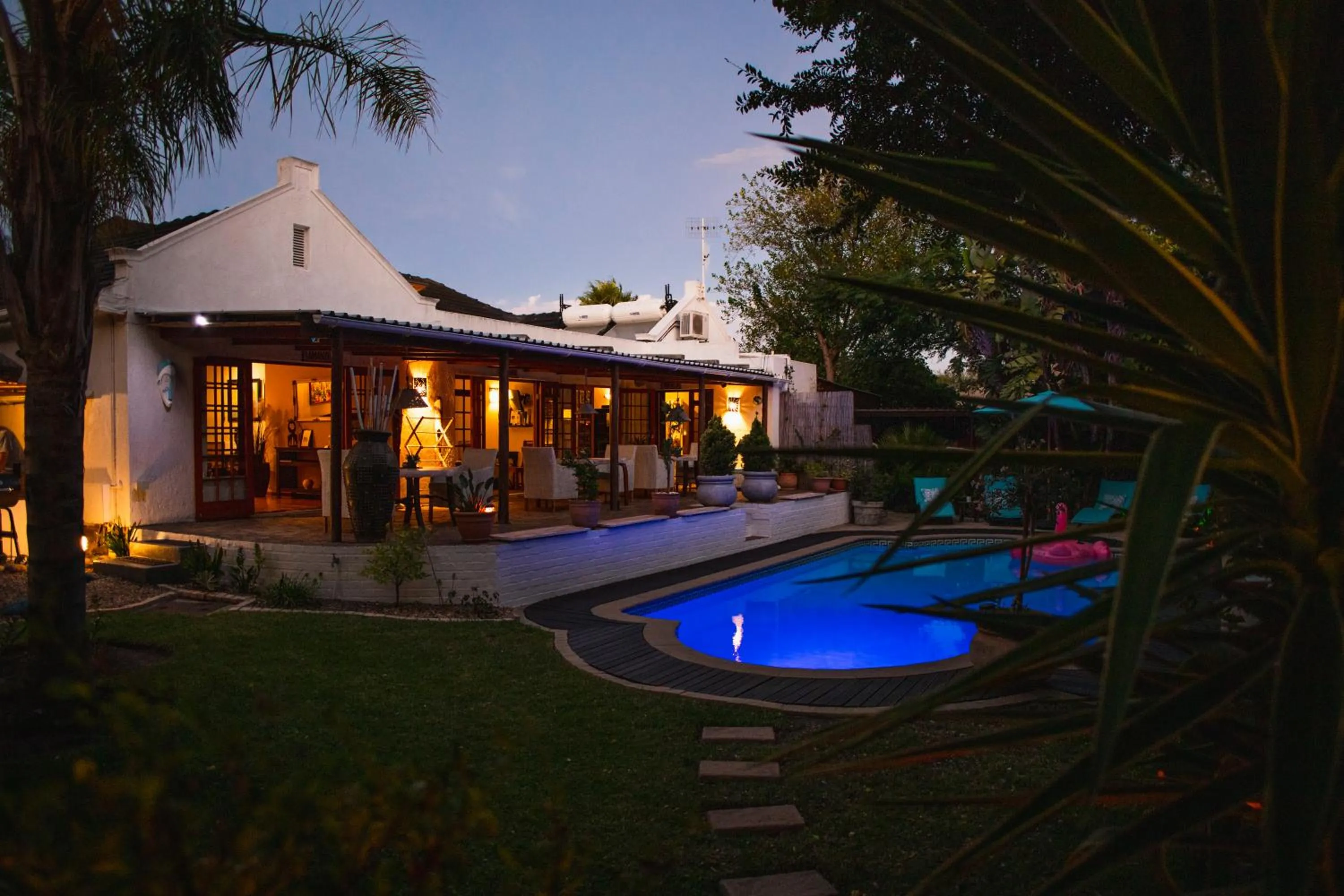 Swimming pool in Khashamongo B & B