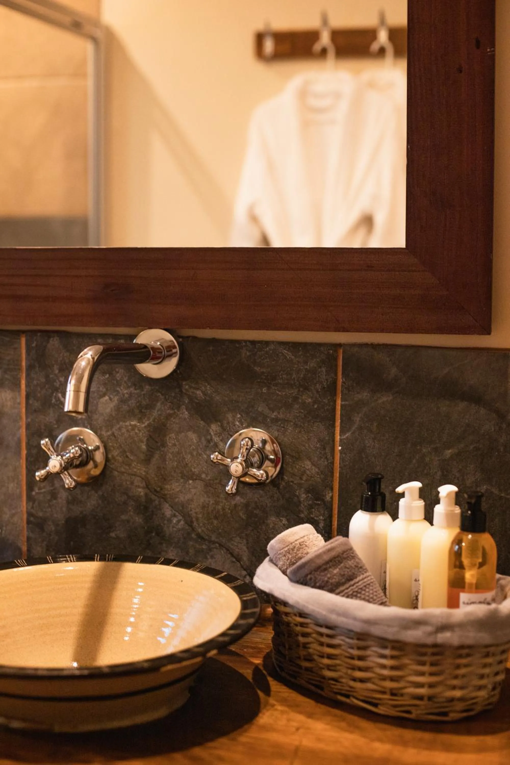 Bathroom in Khashamongo B & B