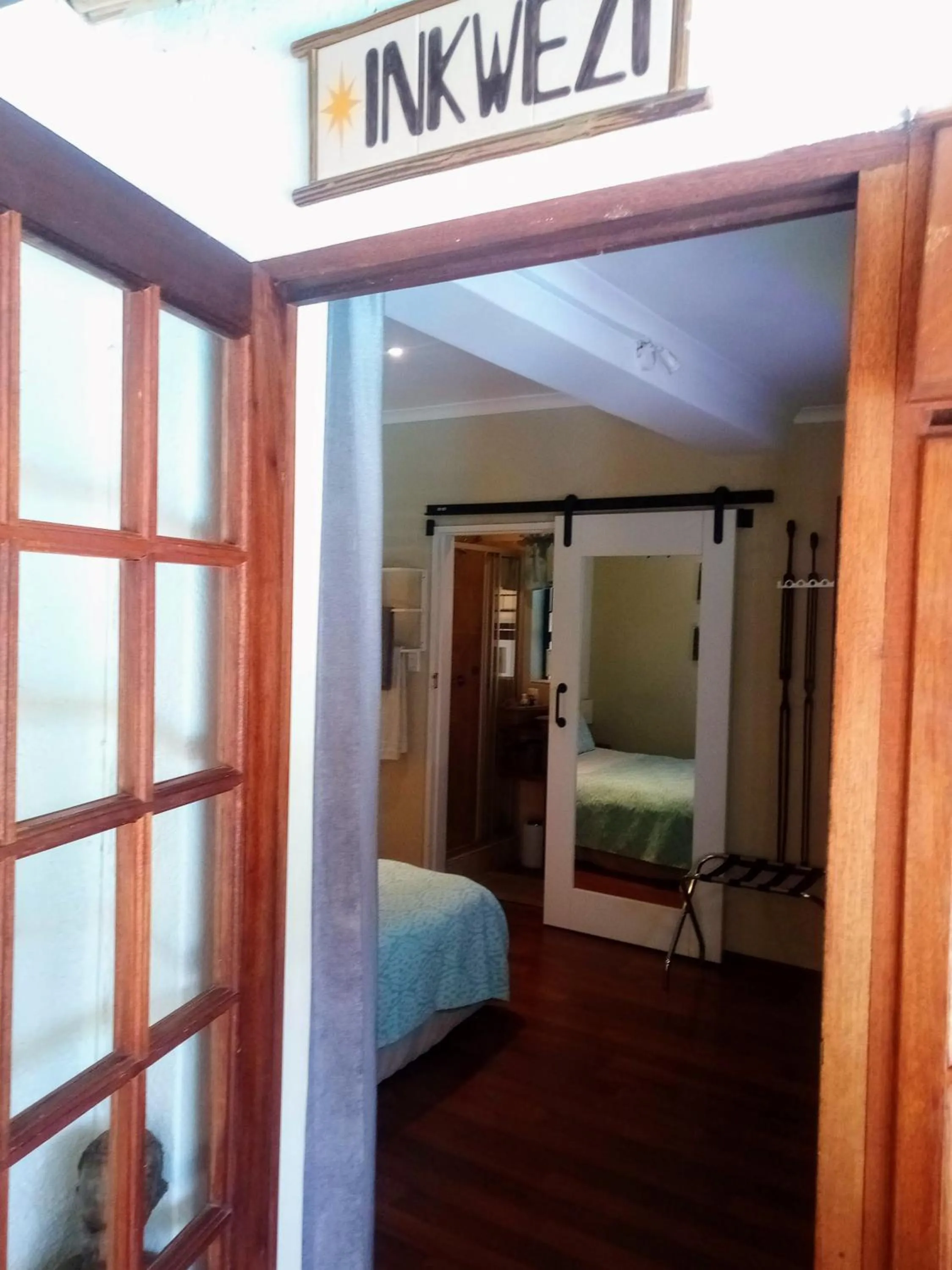 Photo of the whole room, Bed in Khashamongo B & B