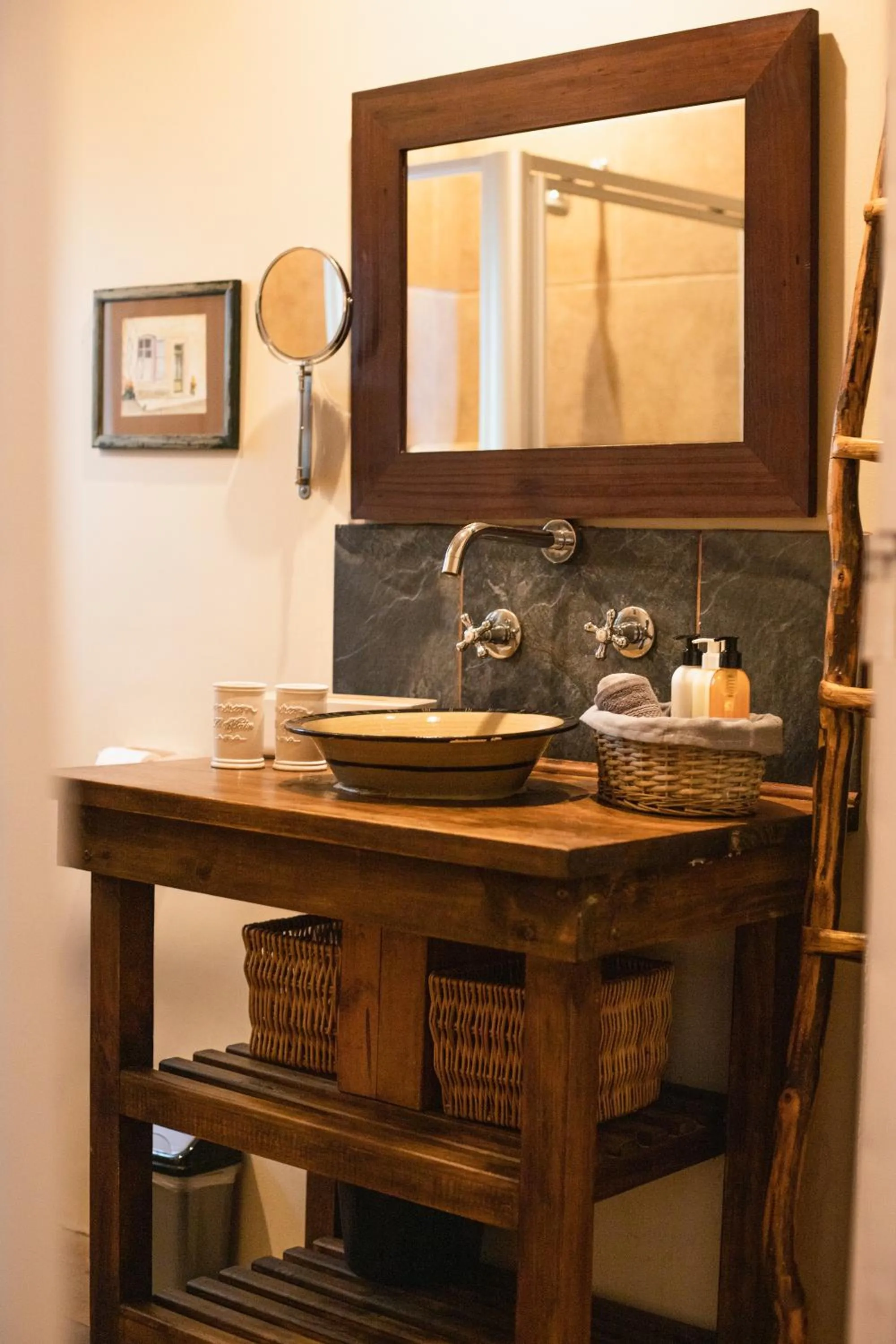 Bathroom in Khashamongo B & B