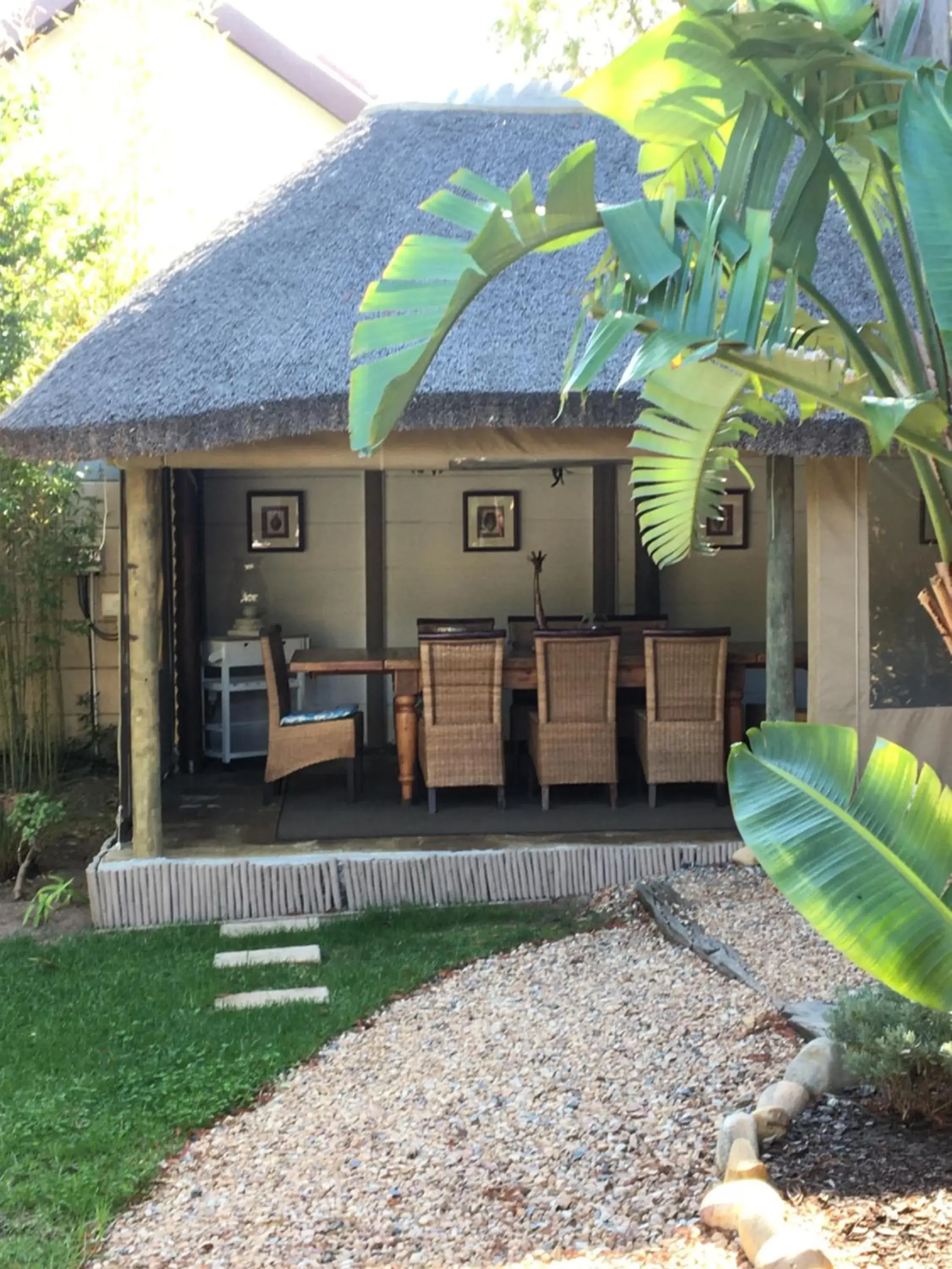 Restaurant/places to eat in Khashamongo B & B Restaurant/places to eat in Khashamongo B & B