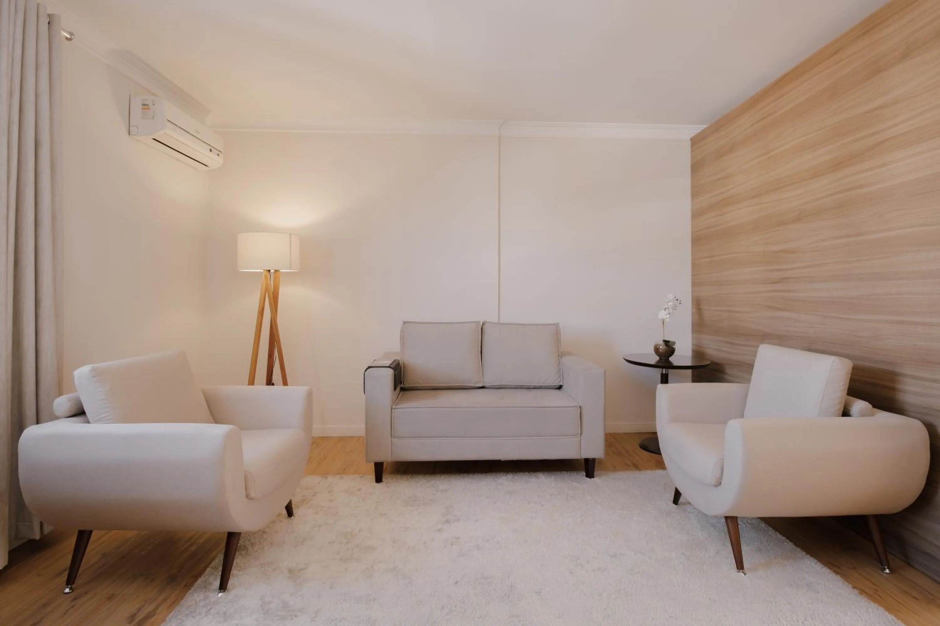 Living room in Açores Premium- 5 Minutos do Moinhos de Vento