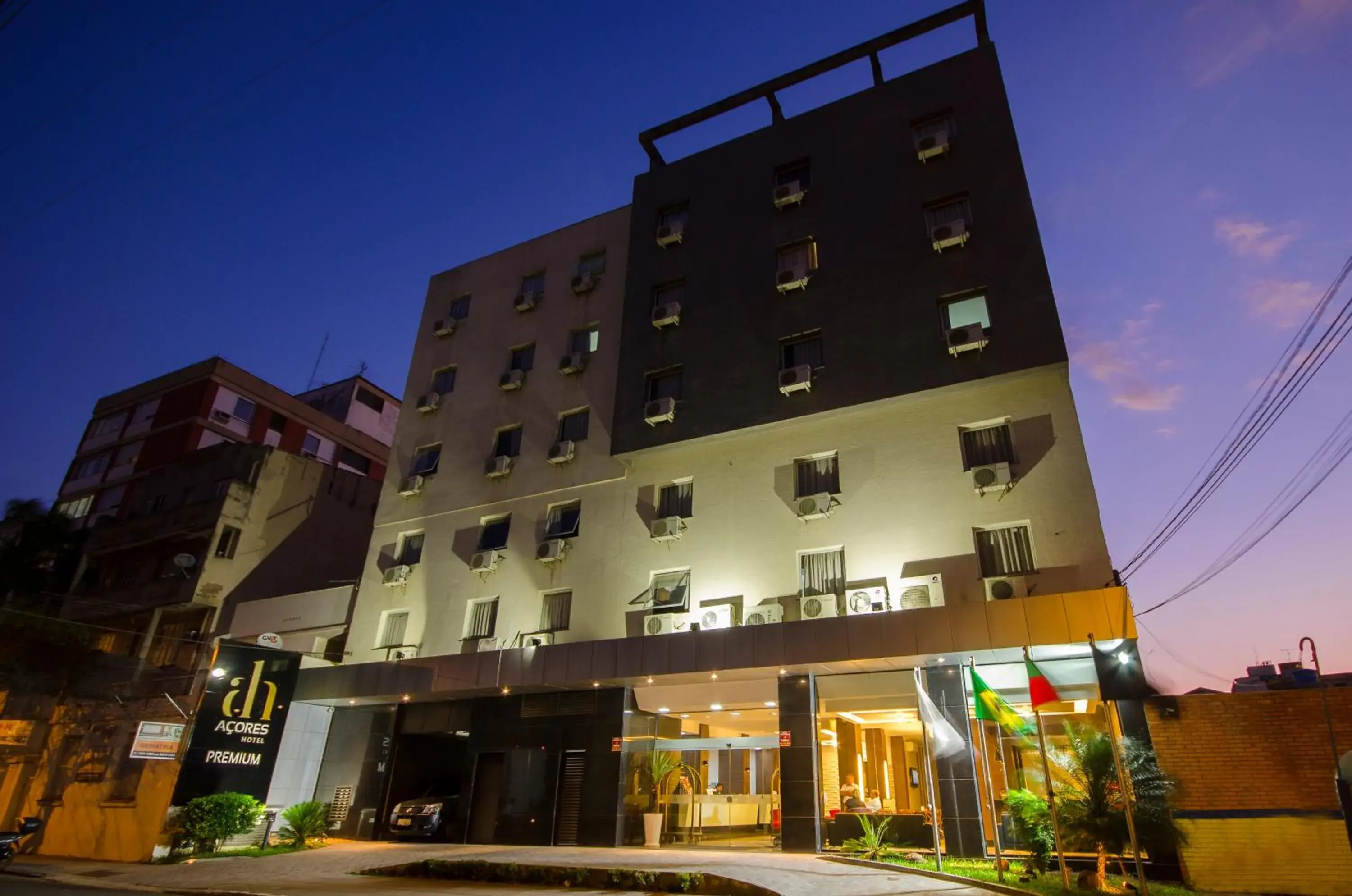 Facade/entrance in Açores Premium- 5 Minutos do Moinhos de Vento Facade/entrance in Açores Premium- 5 Minutos do Moinhos de Vento