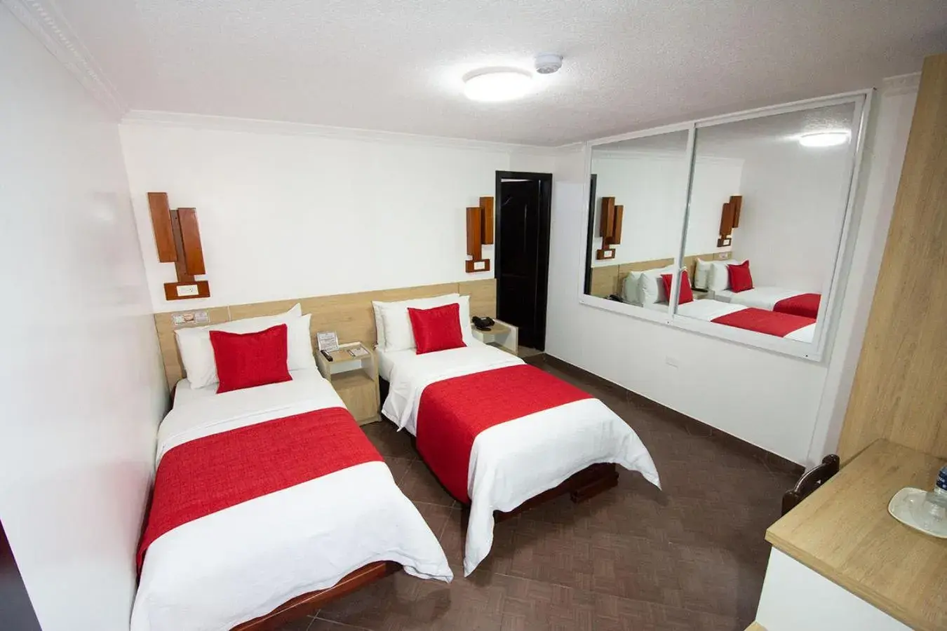 Twin Room in Hotel Plaza Victoria Twin Room in Hotel Plaza Victoria