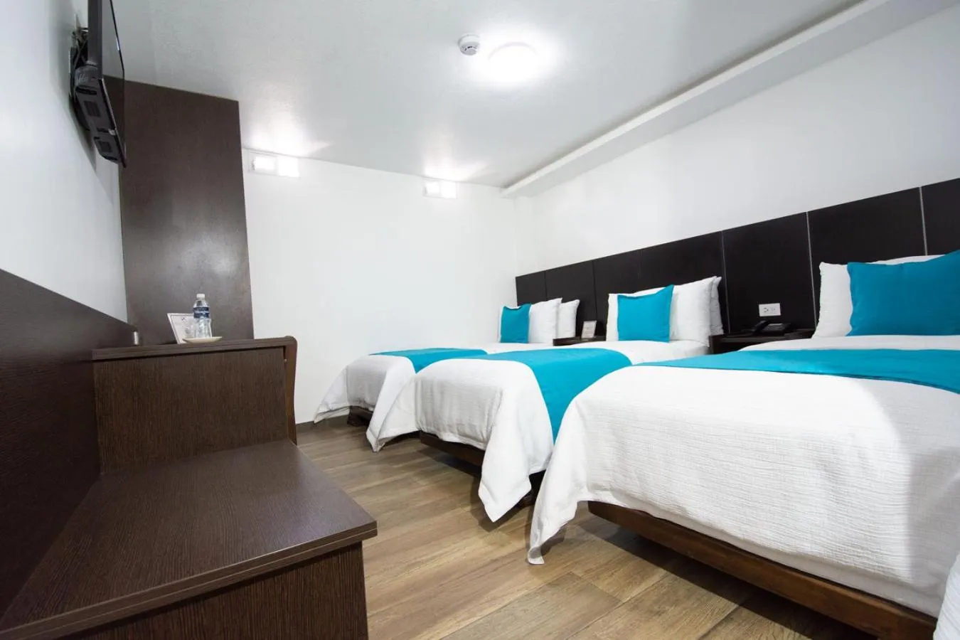 Bedroom, Bed in Hotel Plaza Victoria