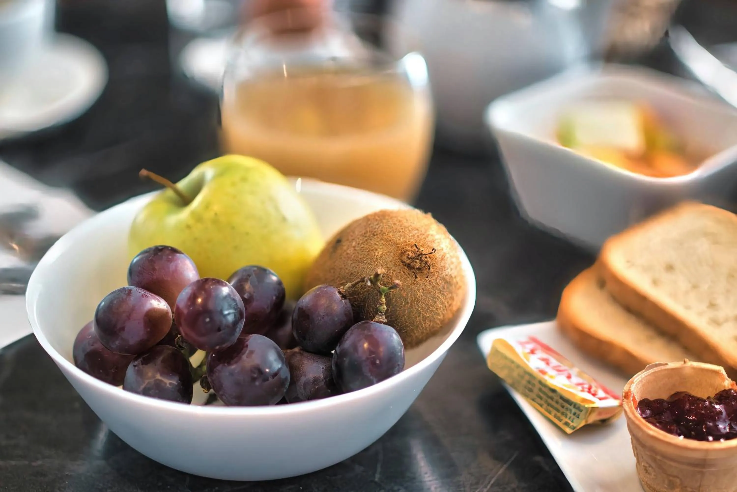 Breakfast in Kyriad Prestige Mulhouse - Basel