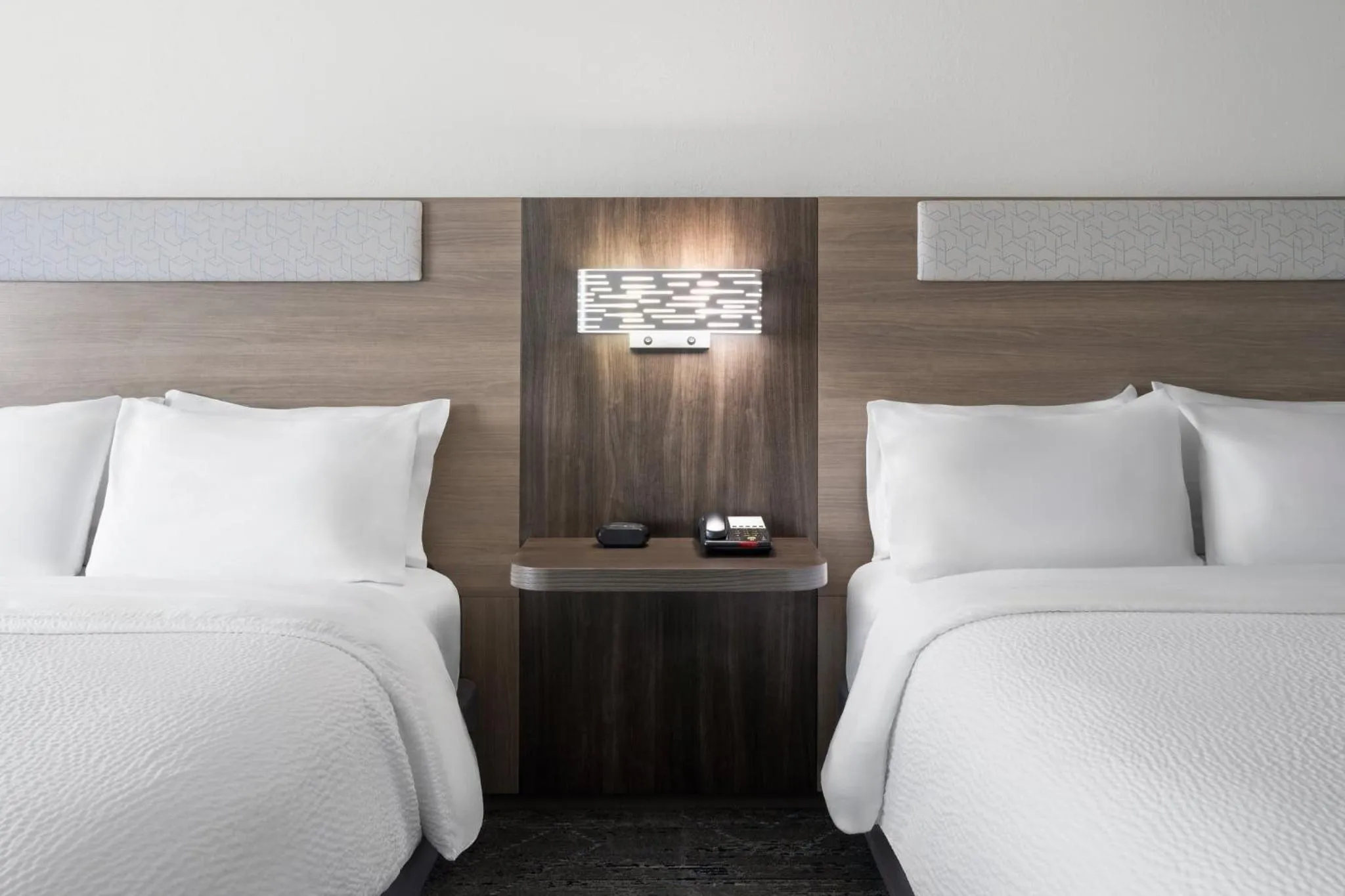 Photo of the whole room, Bed in Holiday Inn Express Toledo North by IHG