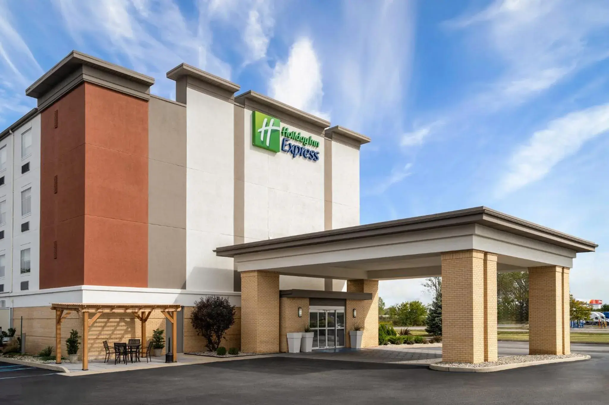 Property building in Holiday Inn Express Toledo North by IHG Property building in Holiday Inn Express Toledo North by IHG