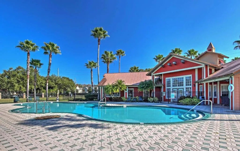 Swimming pool in Disney Adjacent