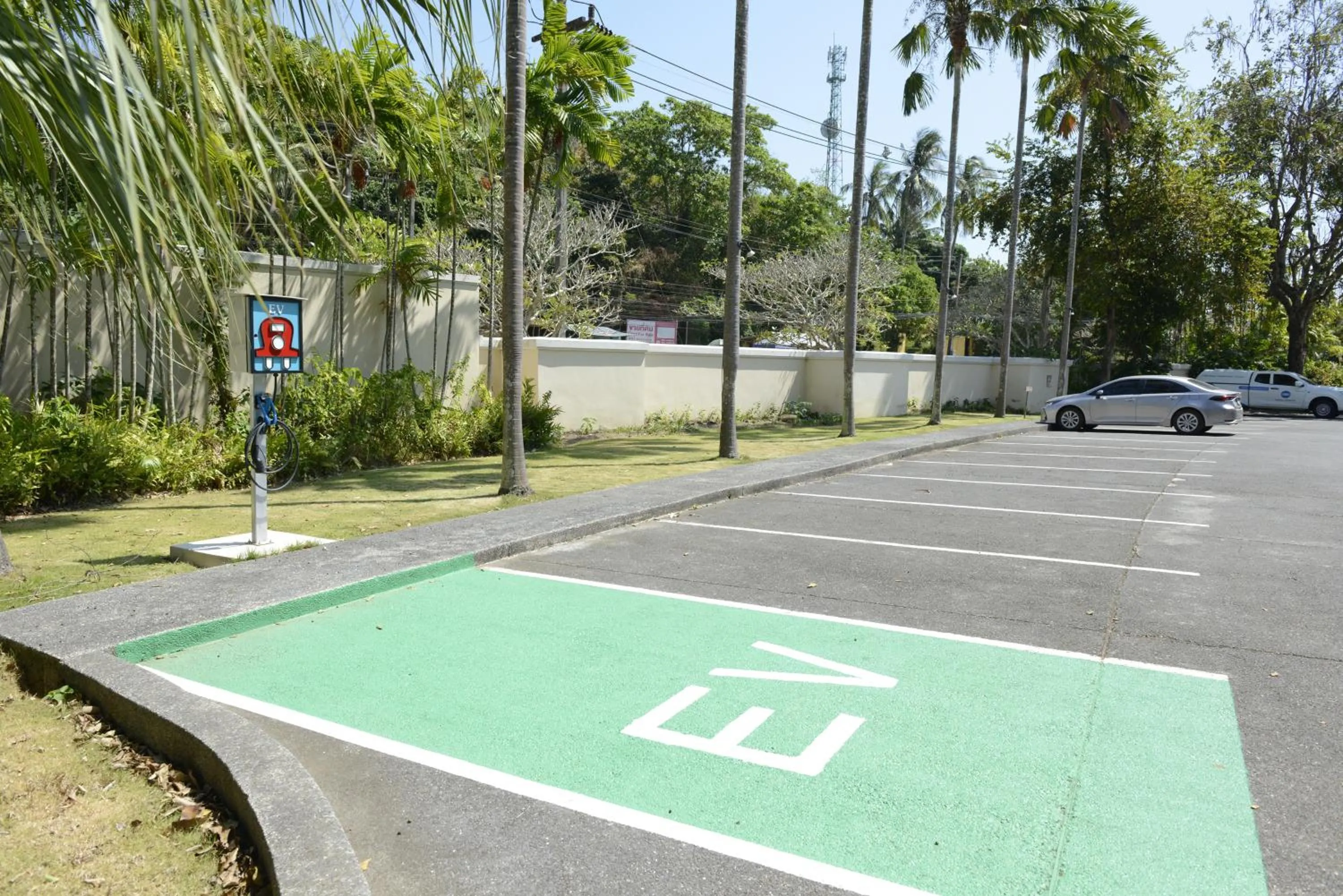 Parking in Rawi Warin Resort And Spa - SHA Extra Plus