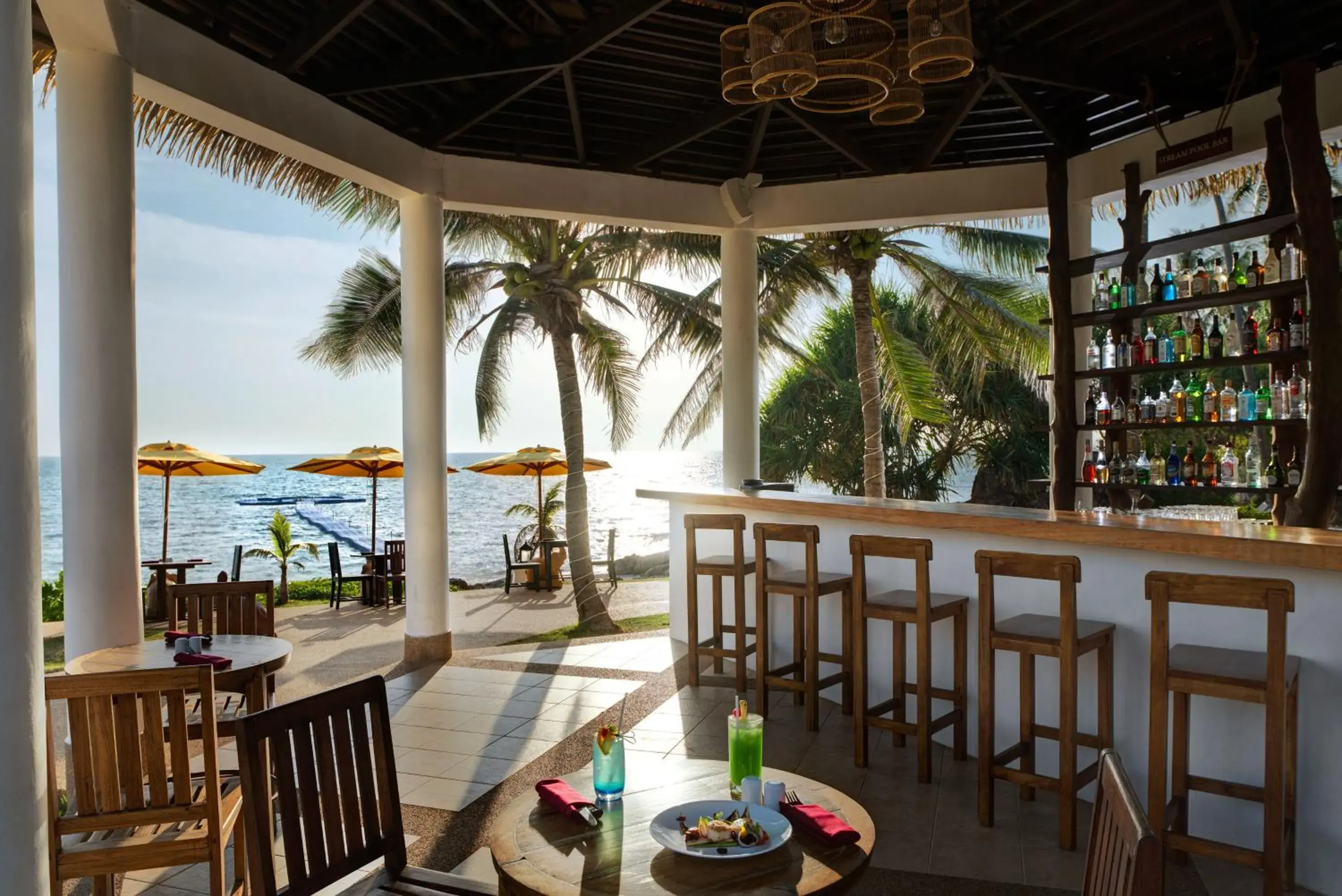 Restaurant/places to eat in Rawi Warin Resort And Spa - SHA Extra Plus Restaurant/places to eat in Rawi Warin Resort And Spa - SHA Extra Plus