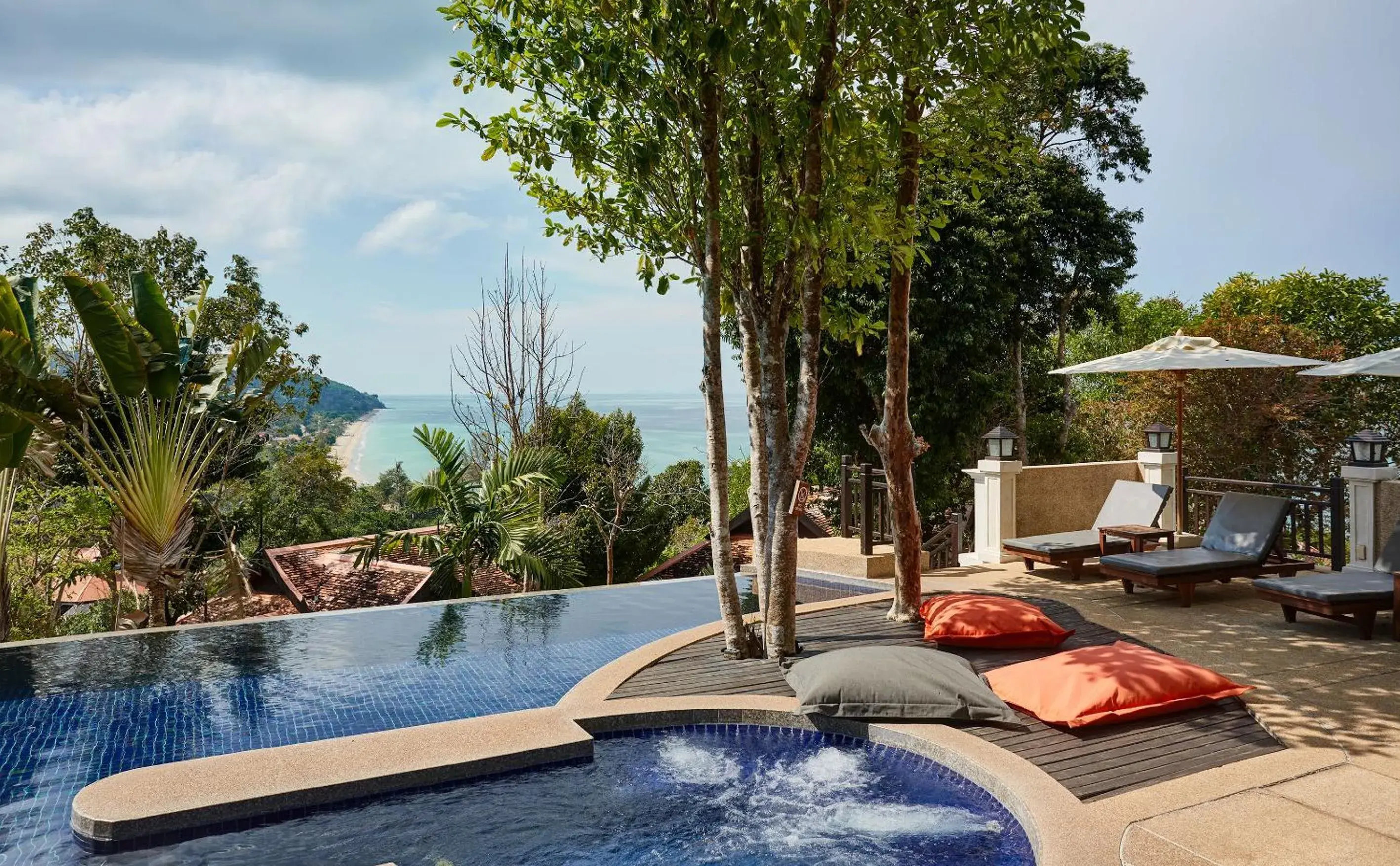 Sea view in Rawi Warin Resort And Spa - SHA Extra Plus Sea view in Rawi Warin Resort And Spa - SHA Extra Plus