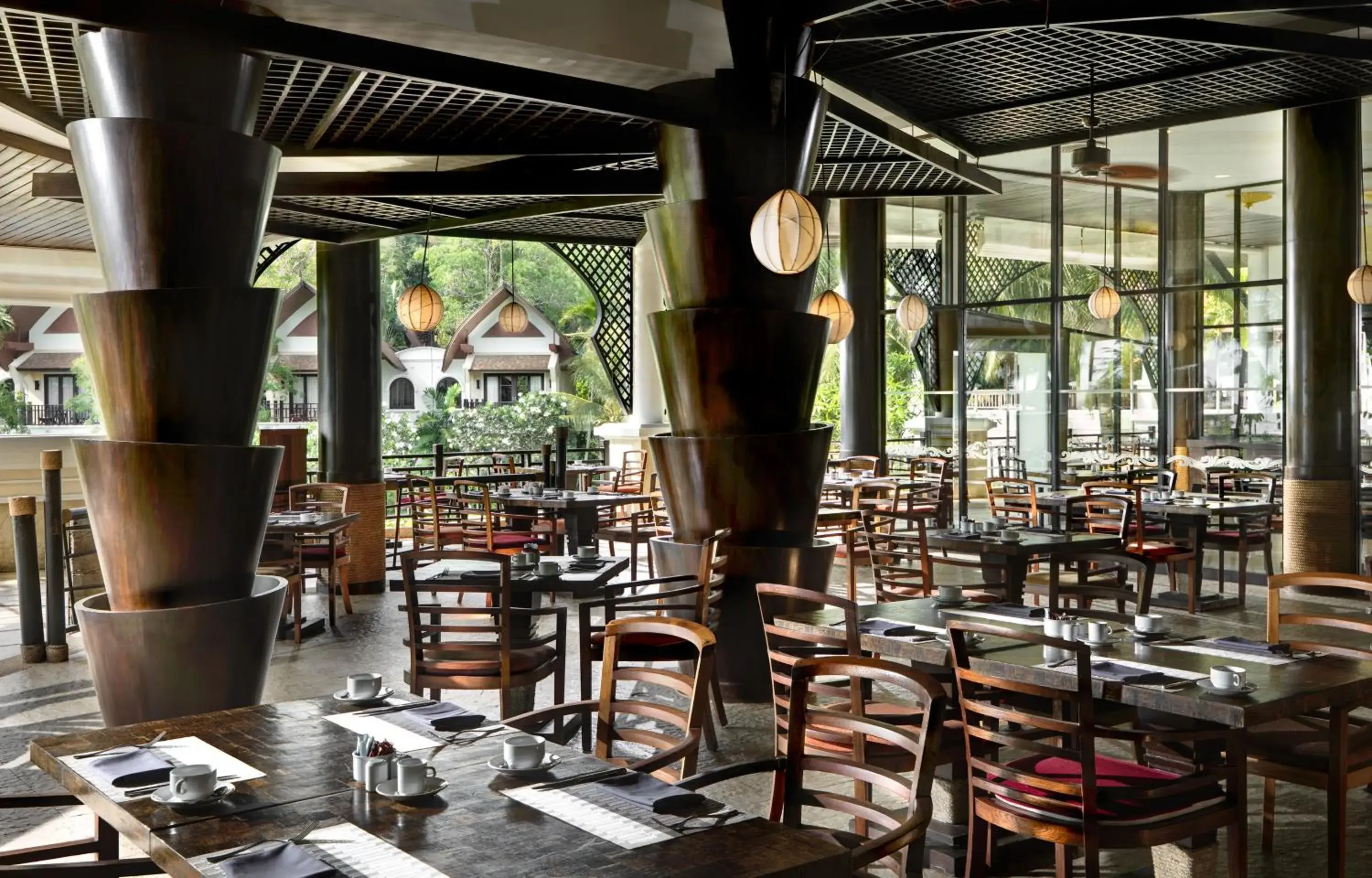 Restaurant/places to eat in Rawi Warin Resort And Spa - SHA Extra Plus Restaurant/places to eat in Rawi Warin Resort And Spa - SHA Extra Plus