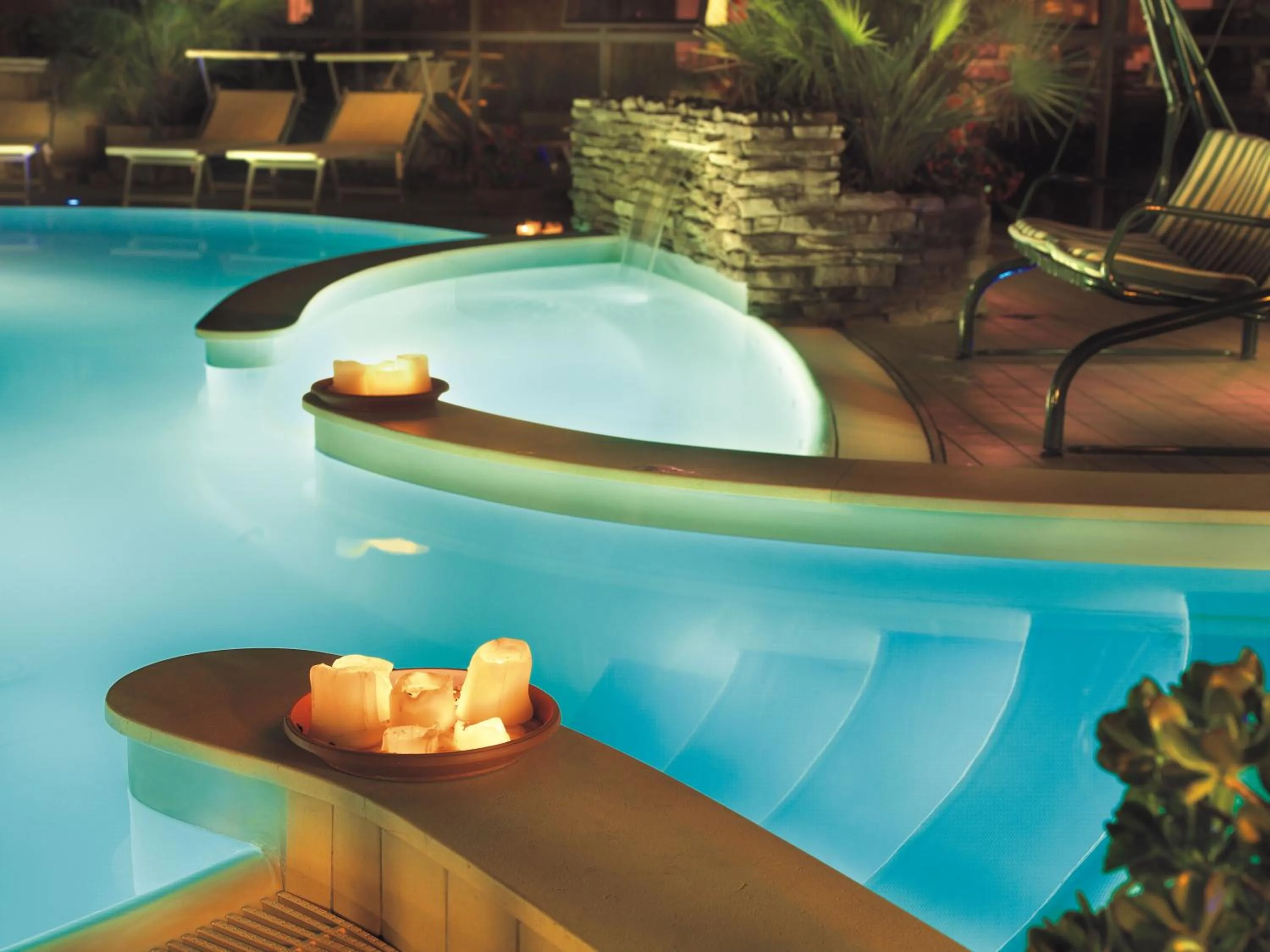 Night in Hotel Acquamarina