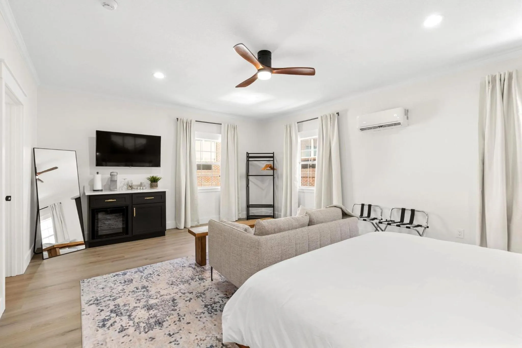 Bed in 27 on Park Boutique Hotel & Venue