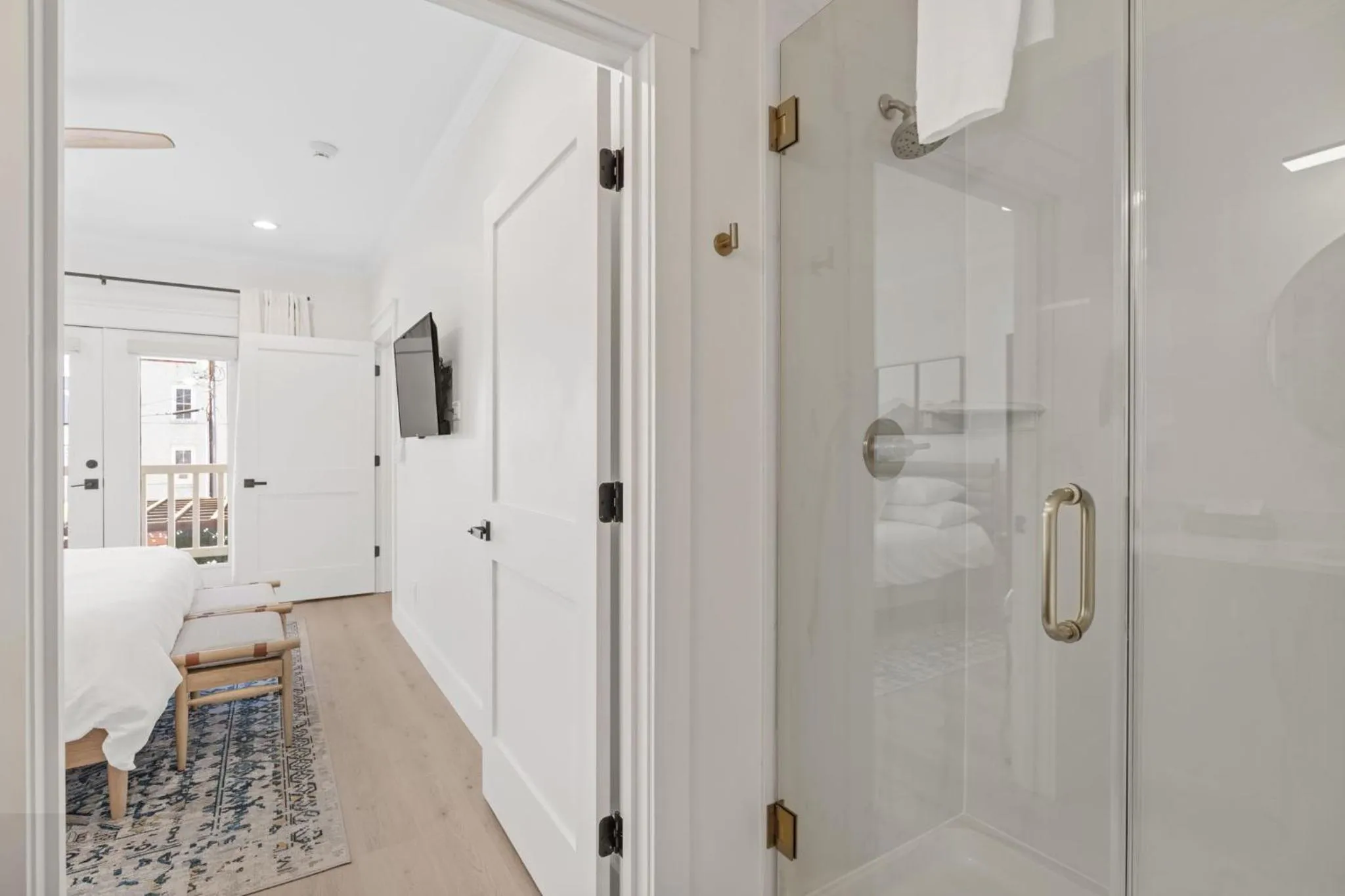 Shower in 27 on Park Boutique Hotel & Venue