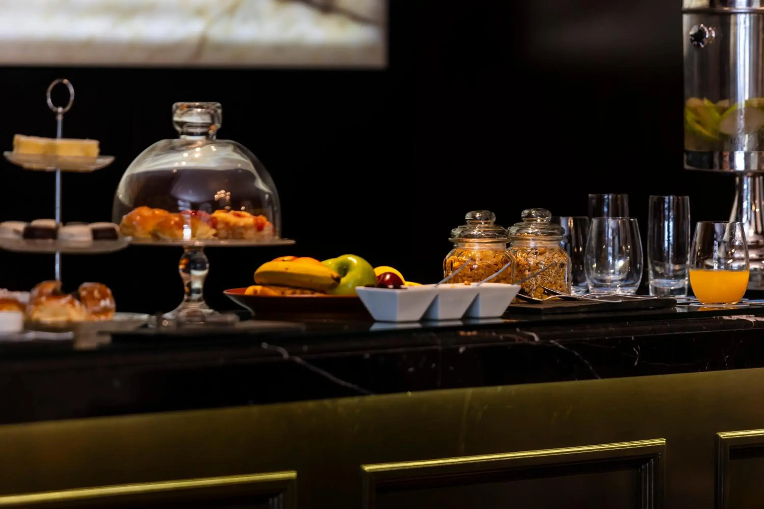 Food and drinks in Algodon Mansion Food and drinks in Algodon Mansion