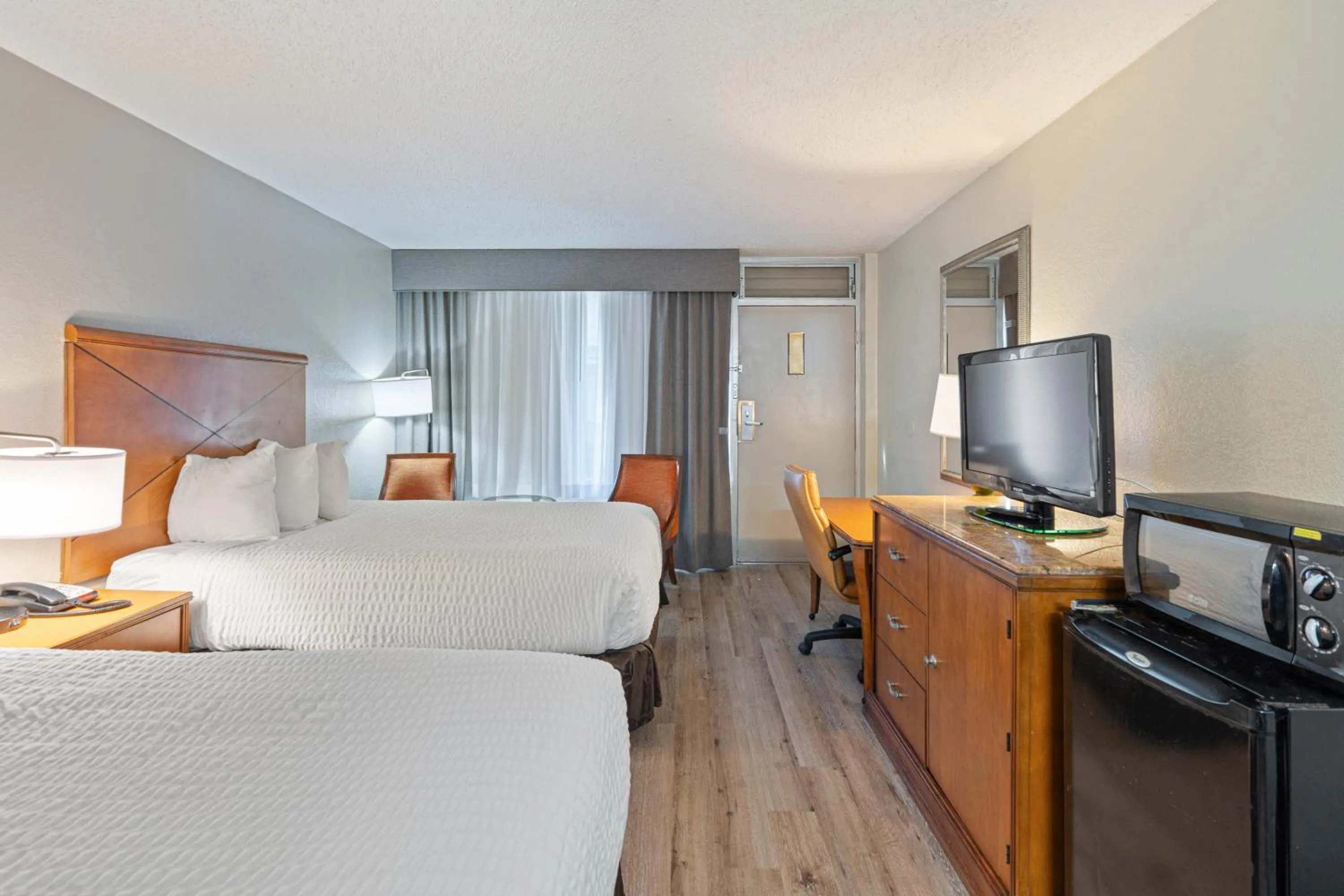 Bedroom, Bed in Plantation Inn