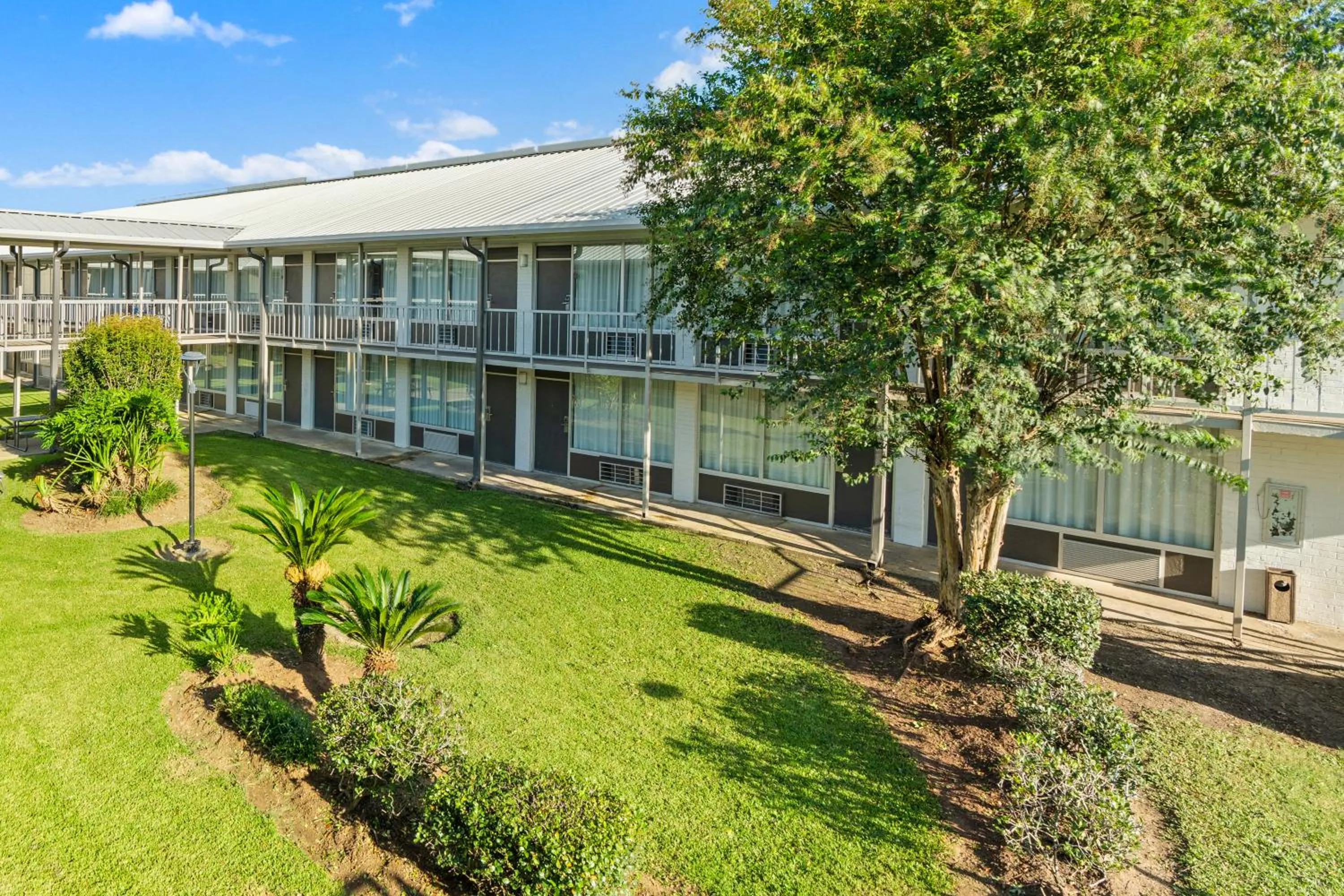 Garden view in Plantation Inn