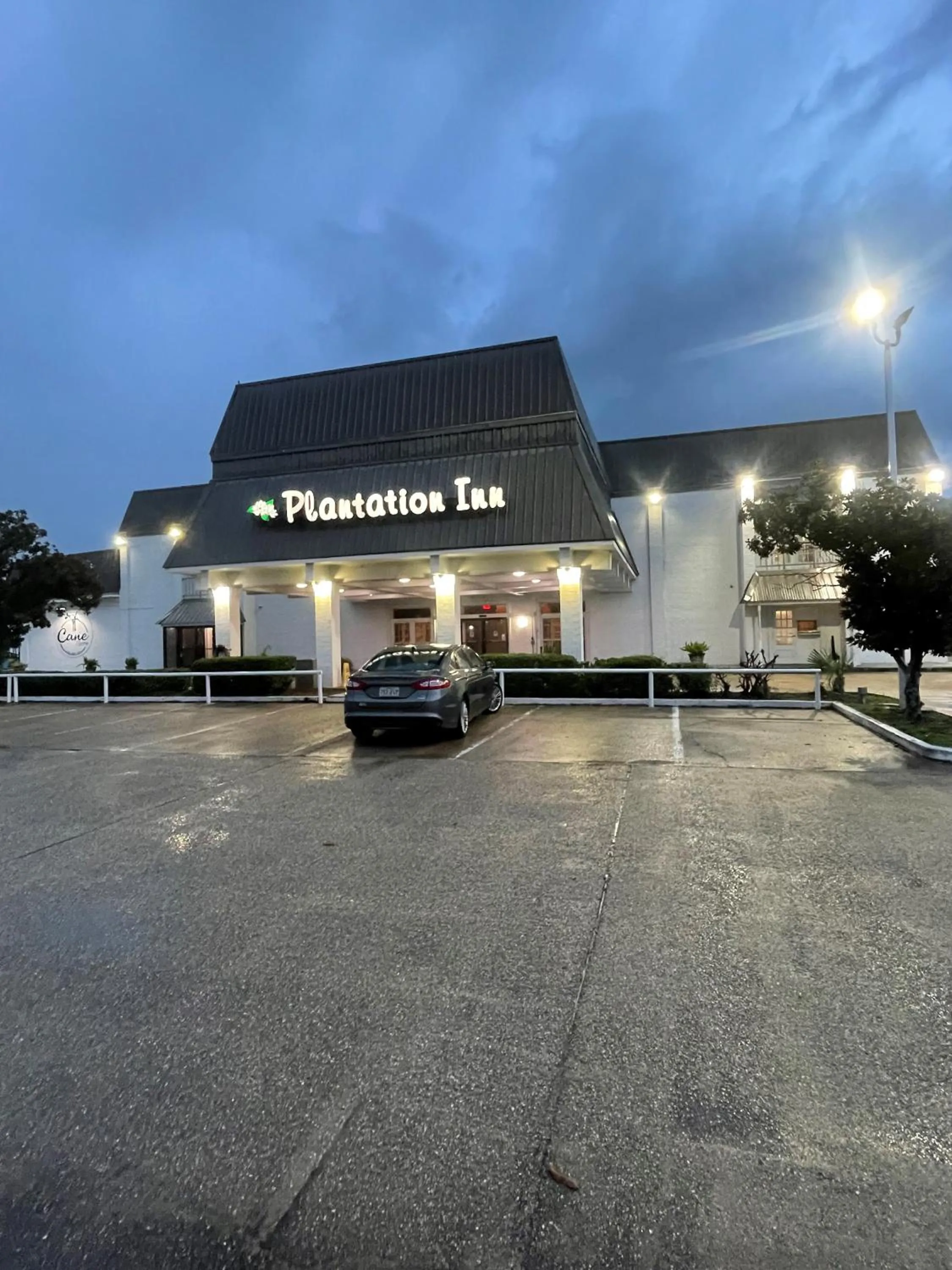 Night in Plantation Inn