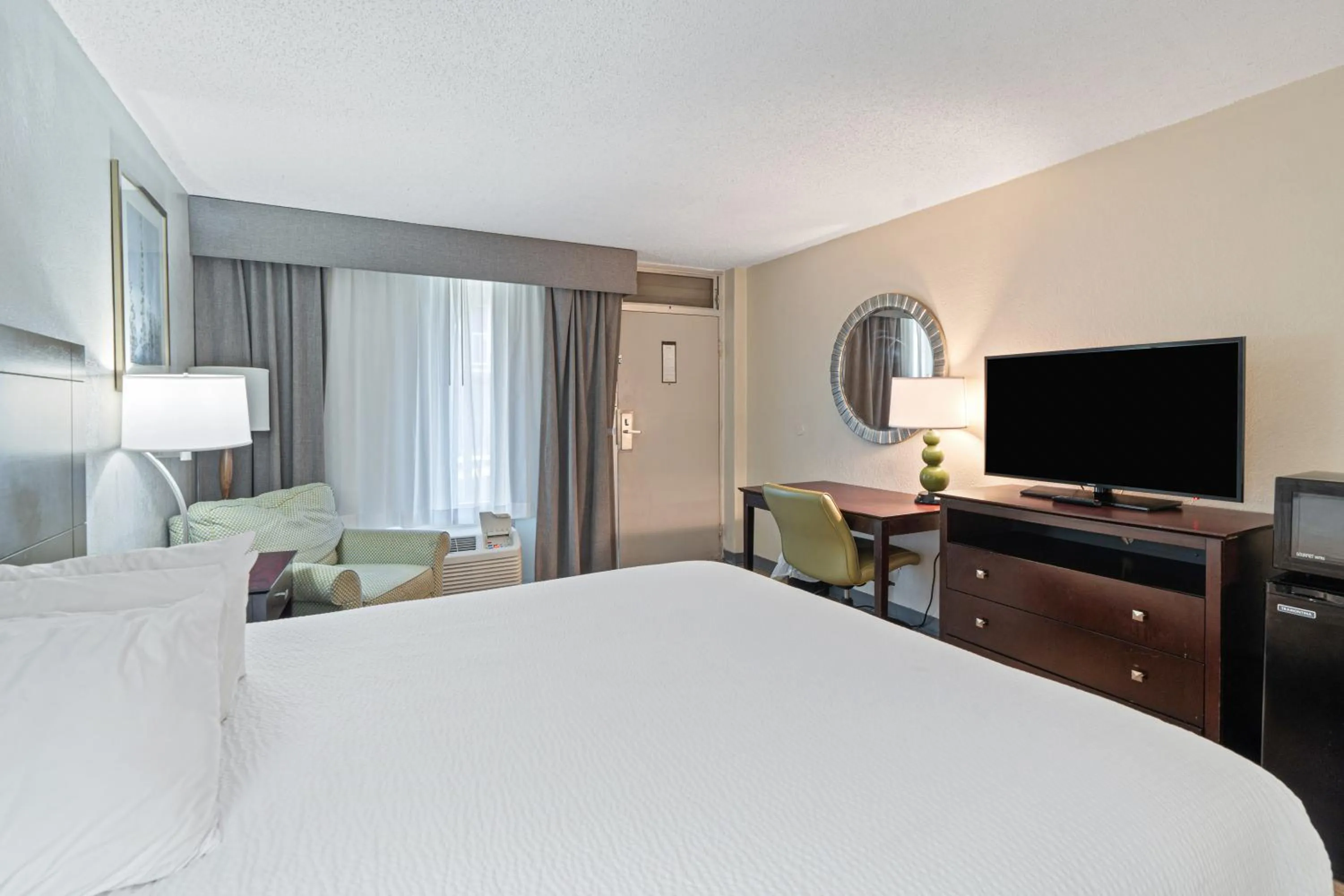 Bedroom, Bed in Plantation Inn