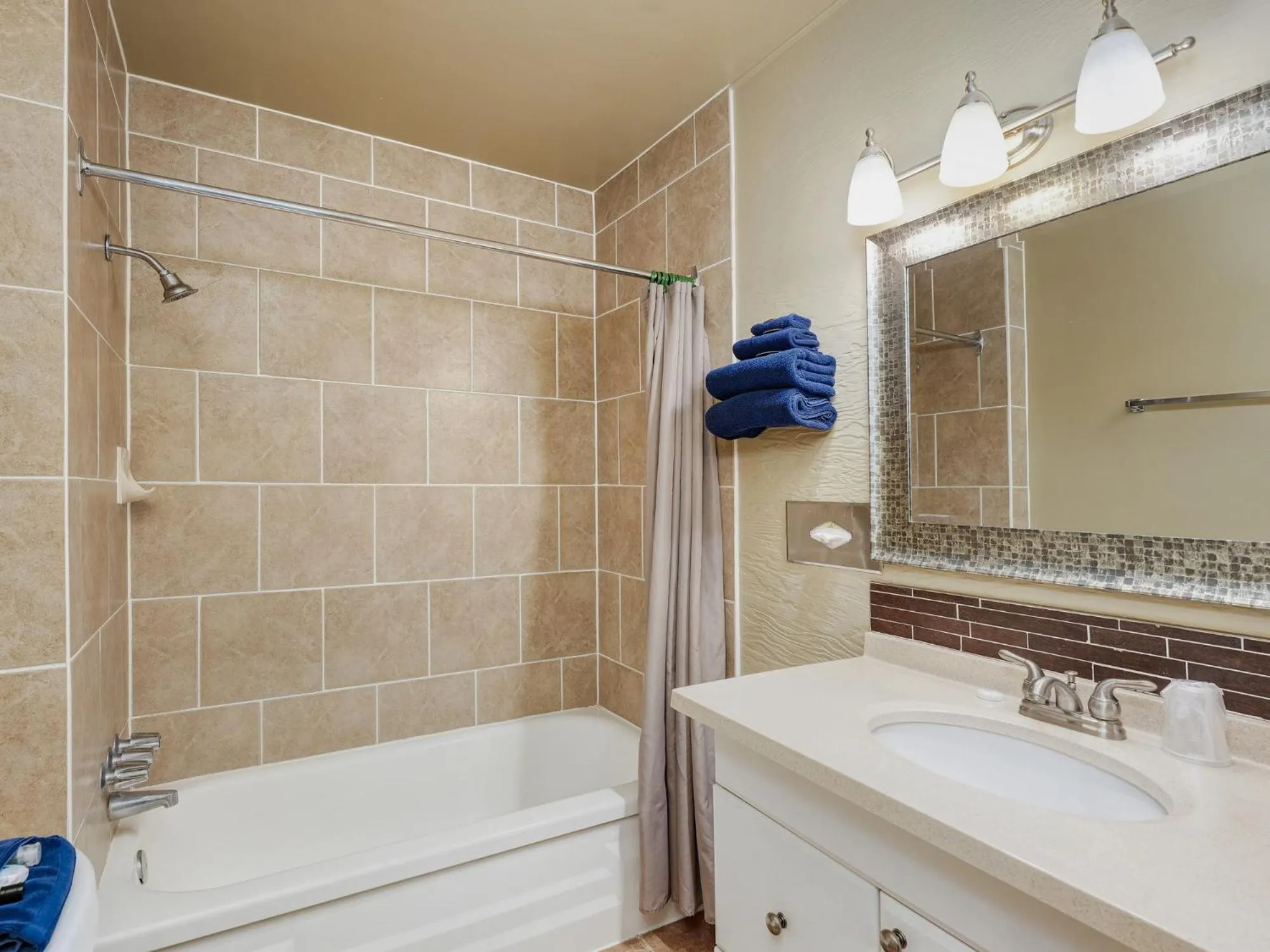 Malahat Bungalows Motel