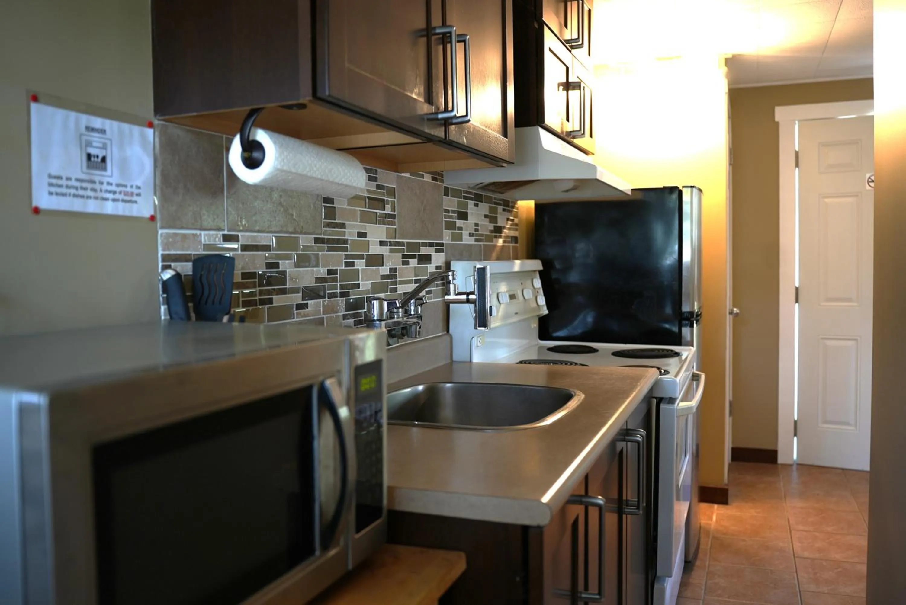 Malahat Bungalows Motel