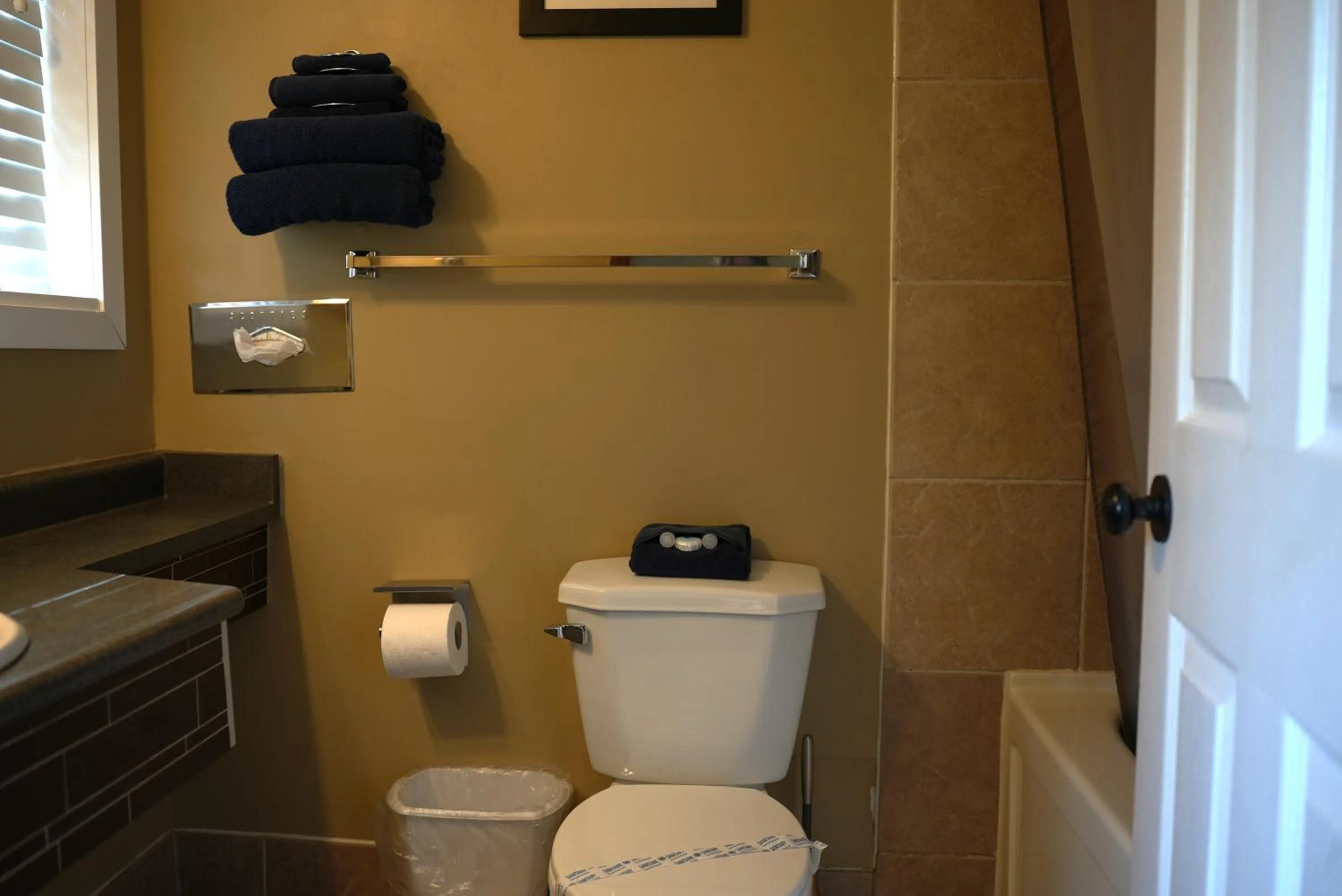 Malahat Bungalows Motel