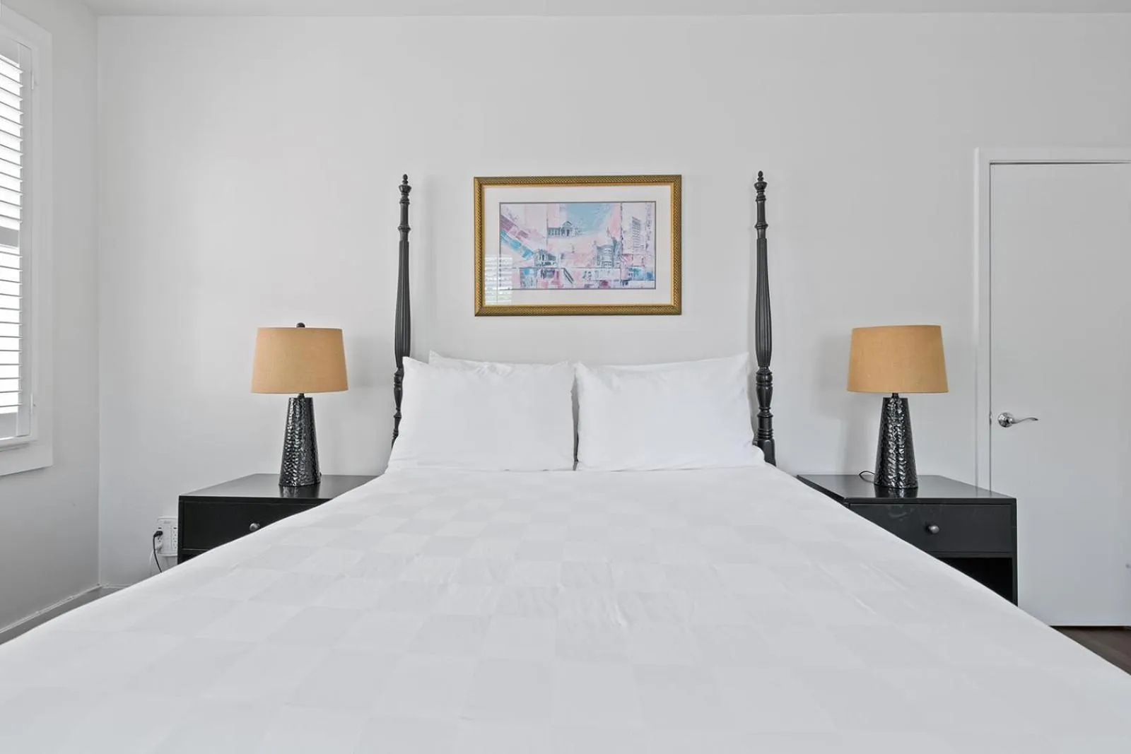 Bed in Historic Streetcar Inn