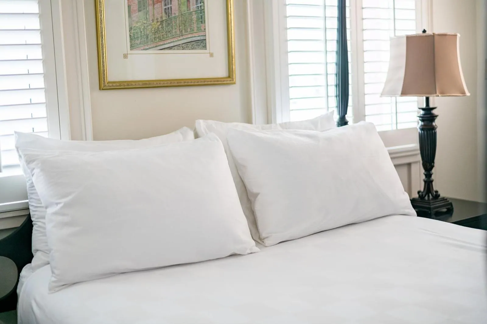 Bed in Historic Streetcar Inn