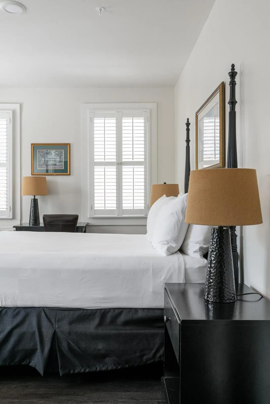 Bed in Historic Streetcar Inn